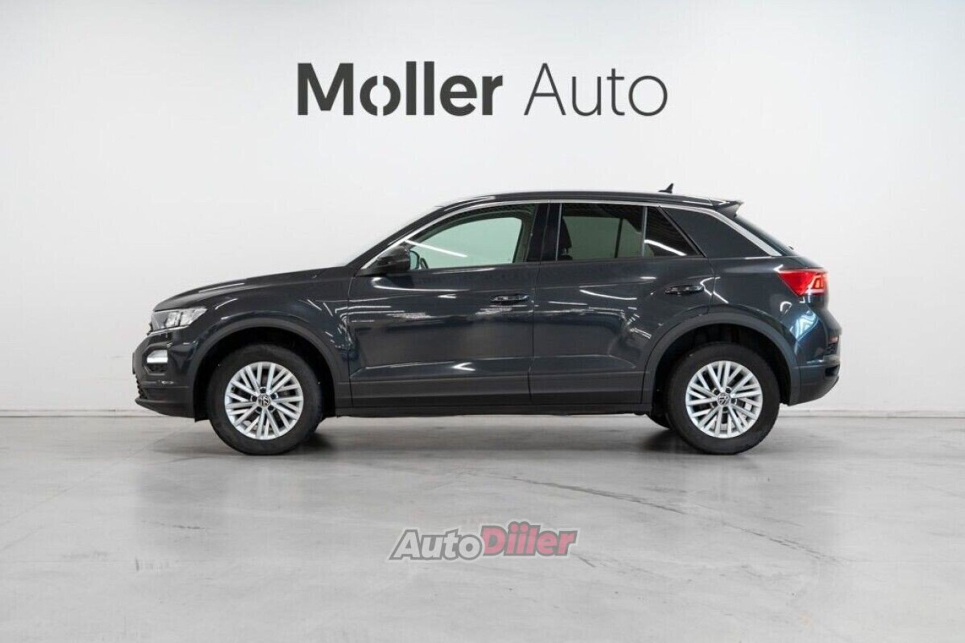 Volkswagen T-Roc 1.5 110kW 2021, photo 2/10