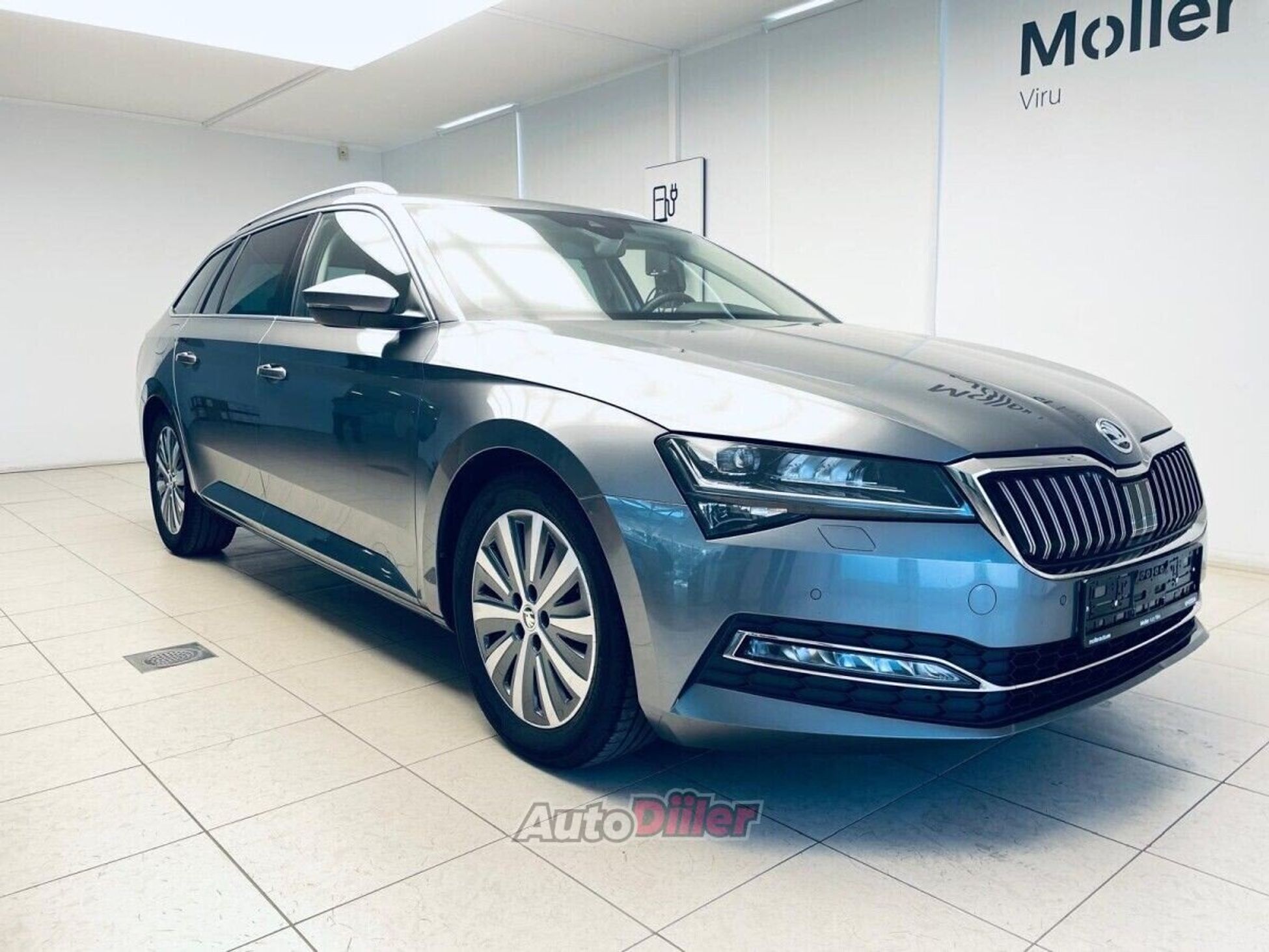 Skoda Superb 2.0 110kW 2023, kuva 2/10
