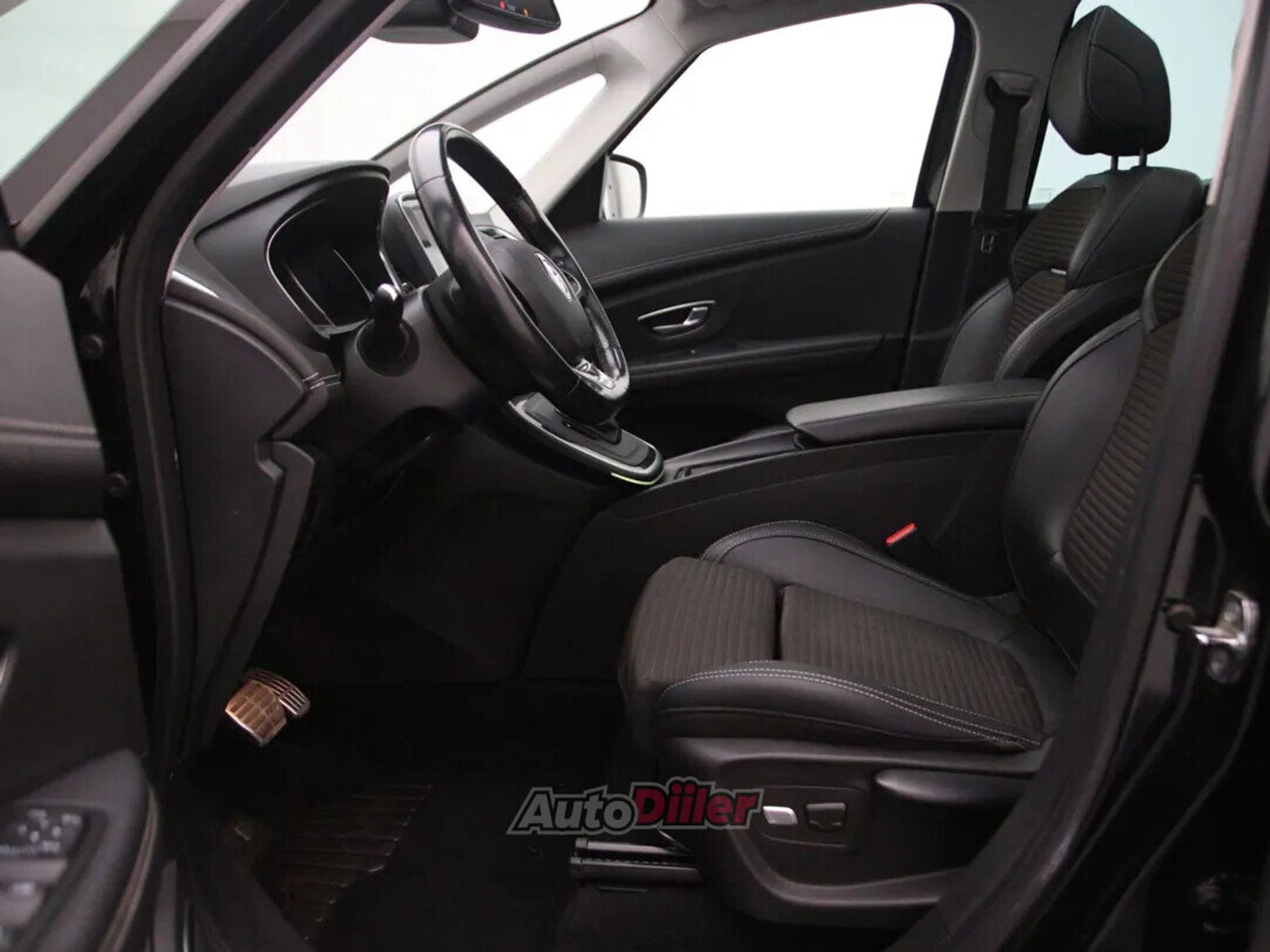 Renault Grand Scenic Bose 1.3 120kW 2018, kuva 4/10