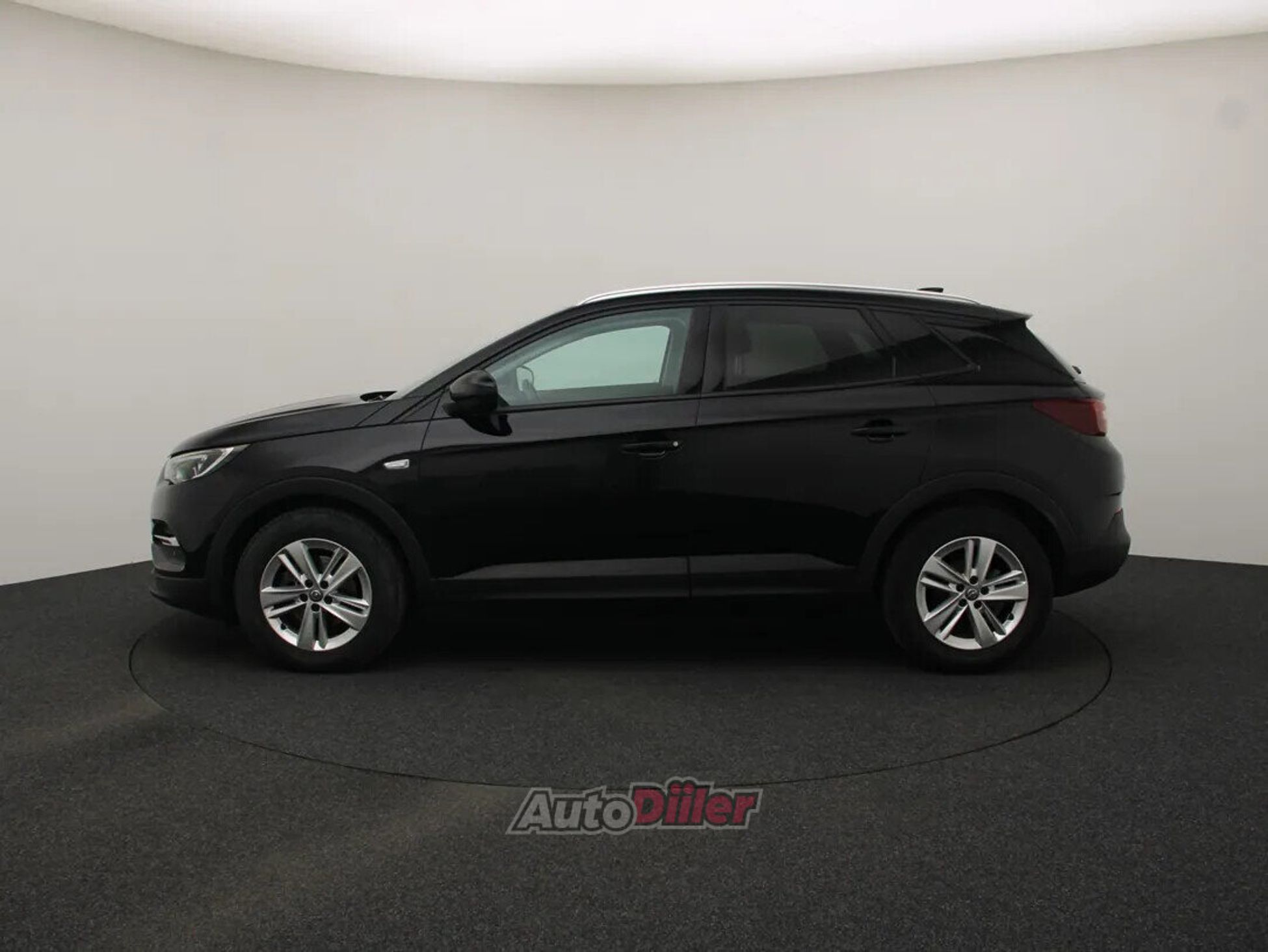 Opel Grandland X Business + 1.2 96kW 2019, photo 6/10