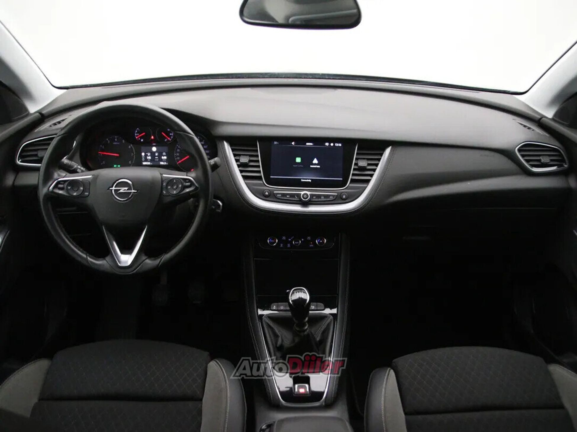 Opel Grandland X Business + 1.2 96kW 2019, photo 2/10