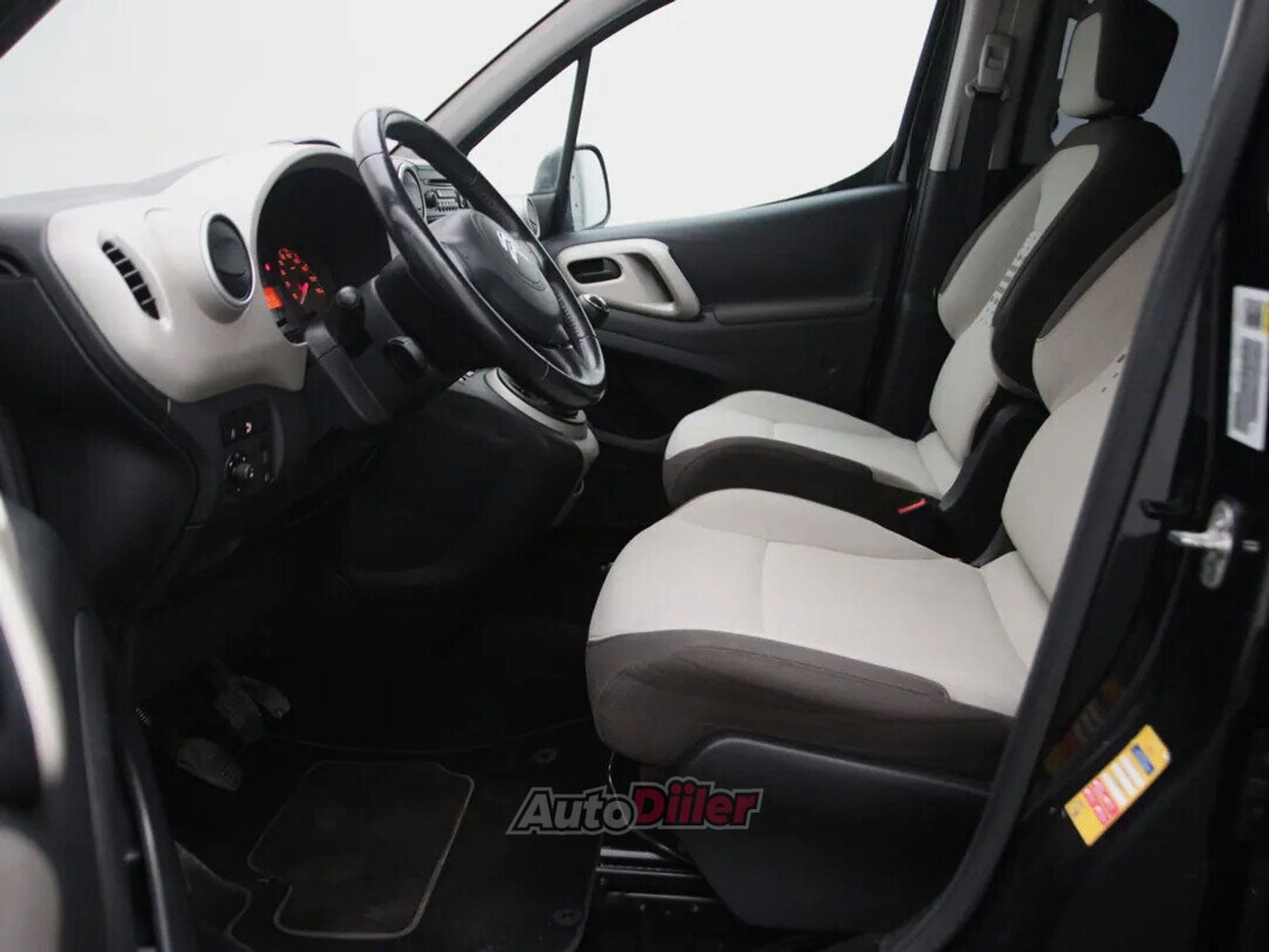 Citroen Berlingo Tendance 1.6 72kW 2014, kuva 4/10
