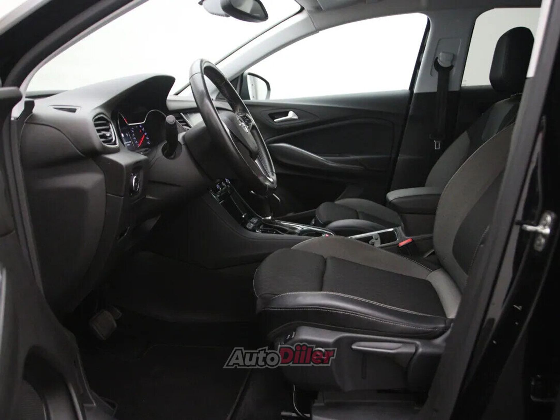Opel Grandland 2020, kuva 4/10