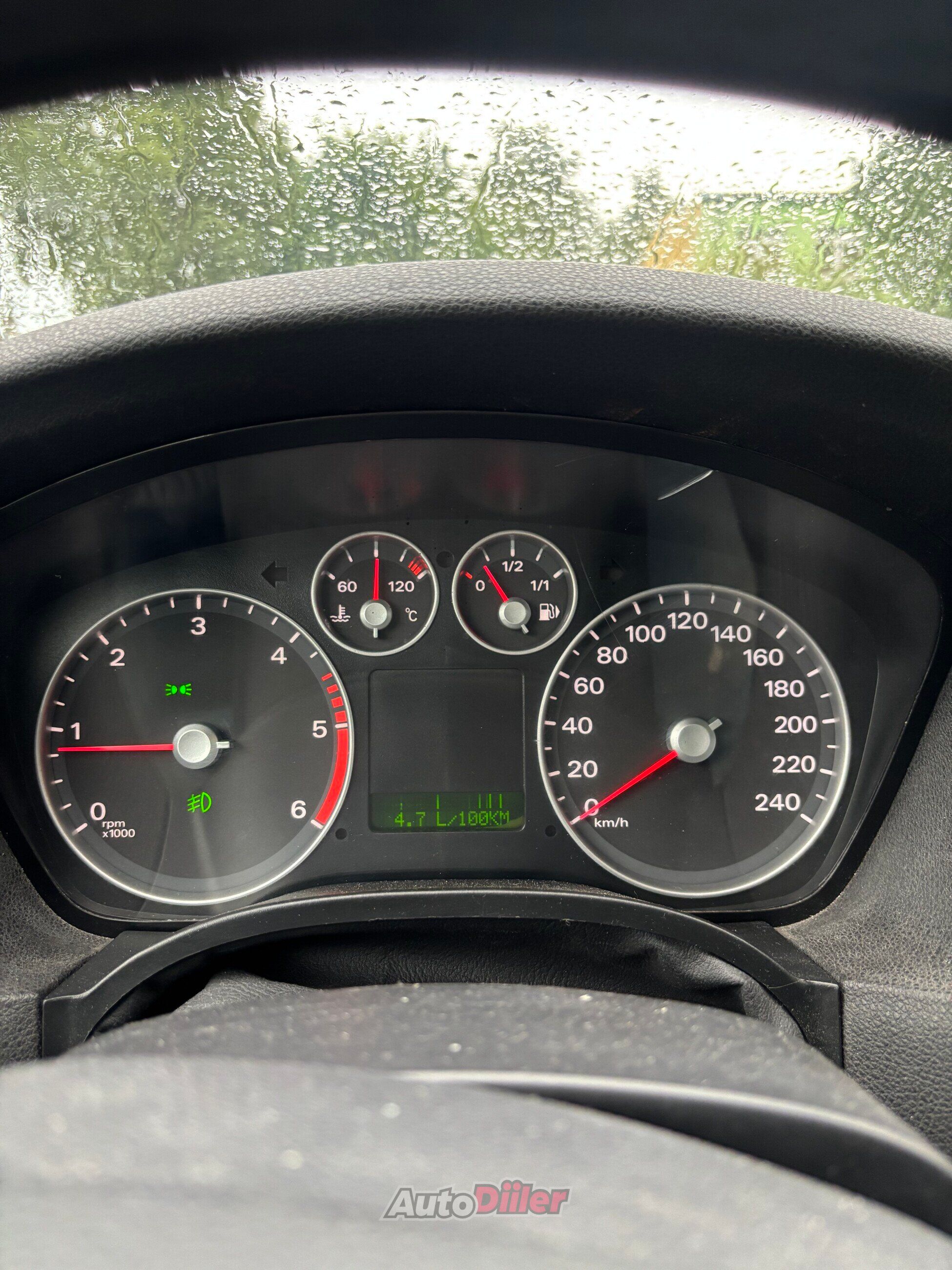 Ford Focus 66kW 2007, kuva 6/7