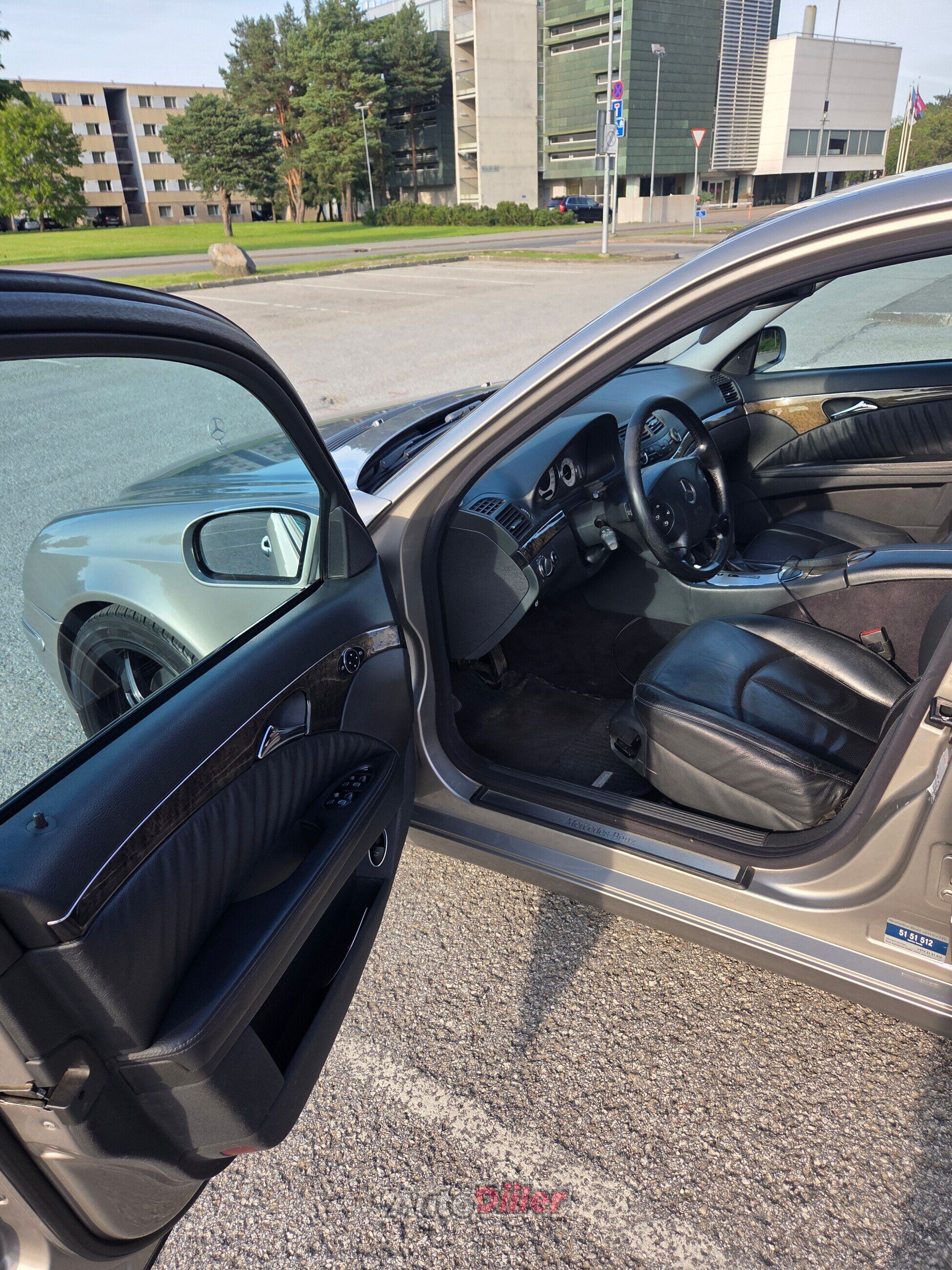Mercedes-Benz E 320 Avantgarde 3.2 165kW 2005, photo 6/10