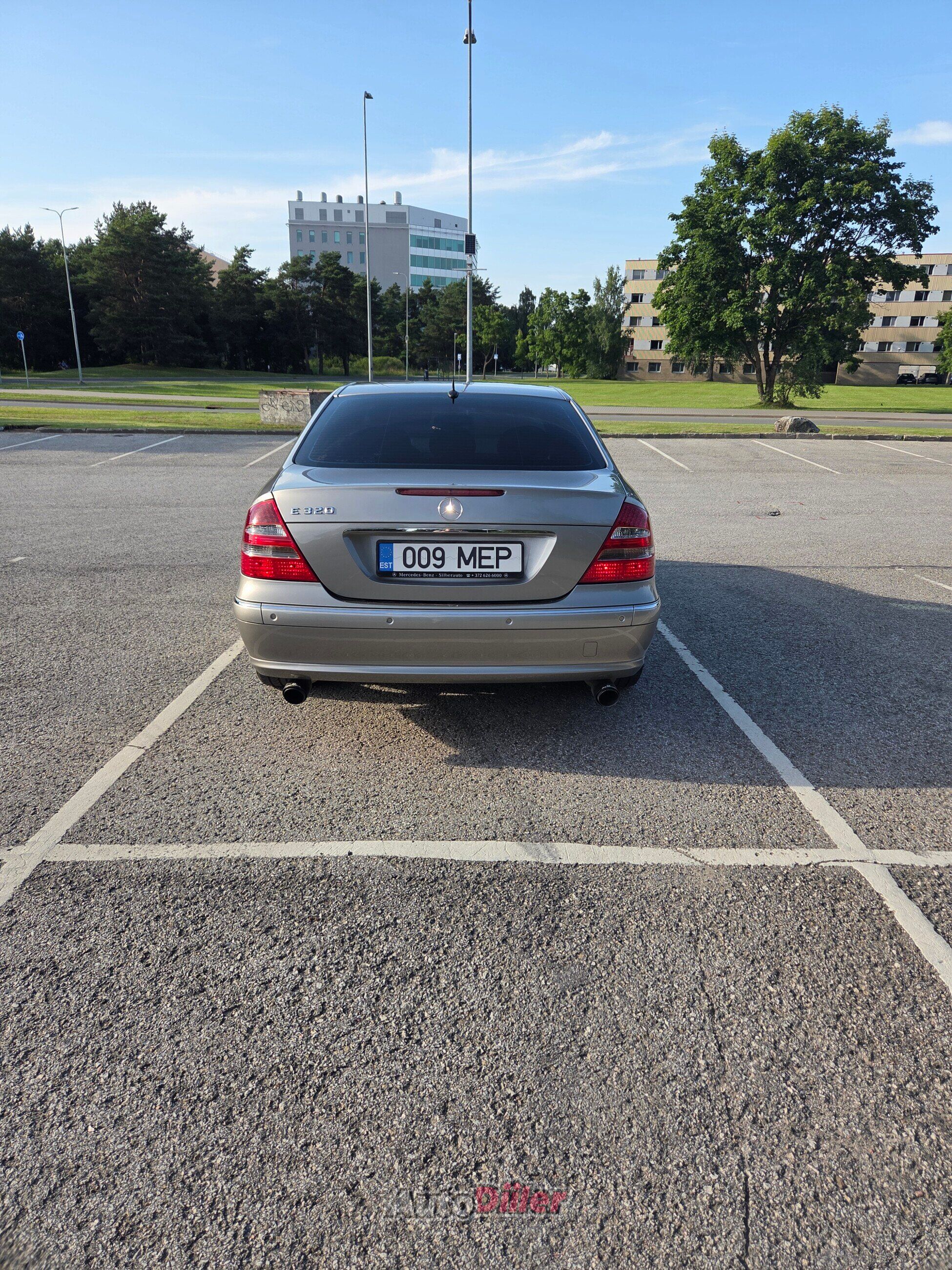 Mercedes-Benz E 320 Avantgarde 3.2 165kW 2005, photo 3/10