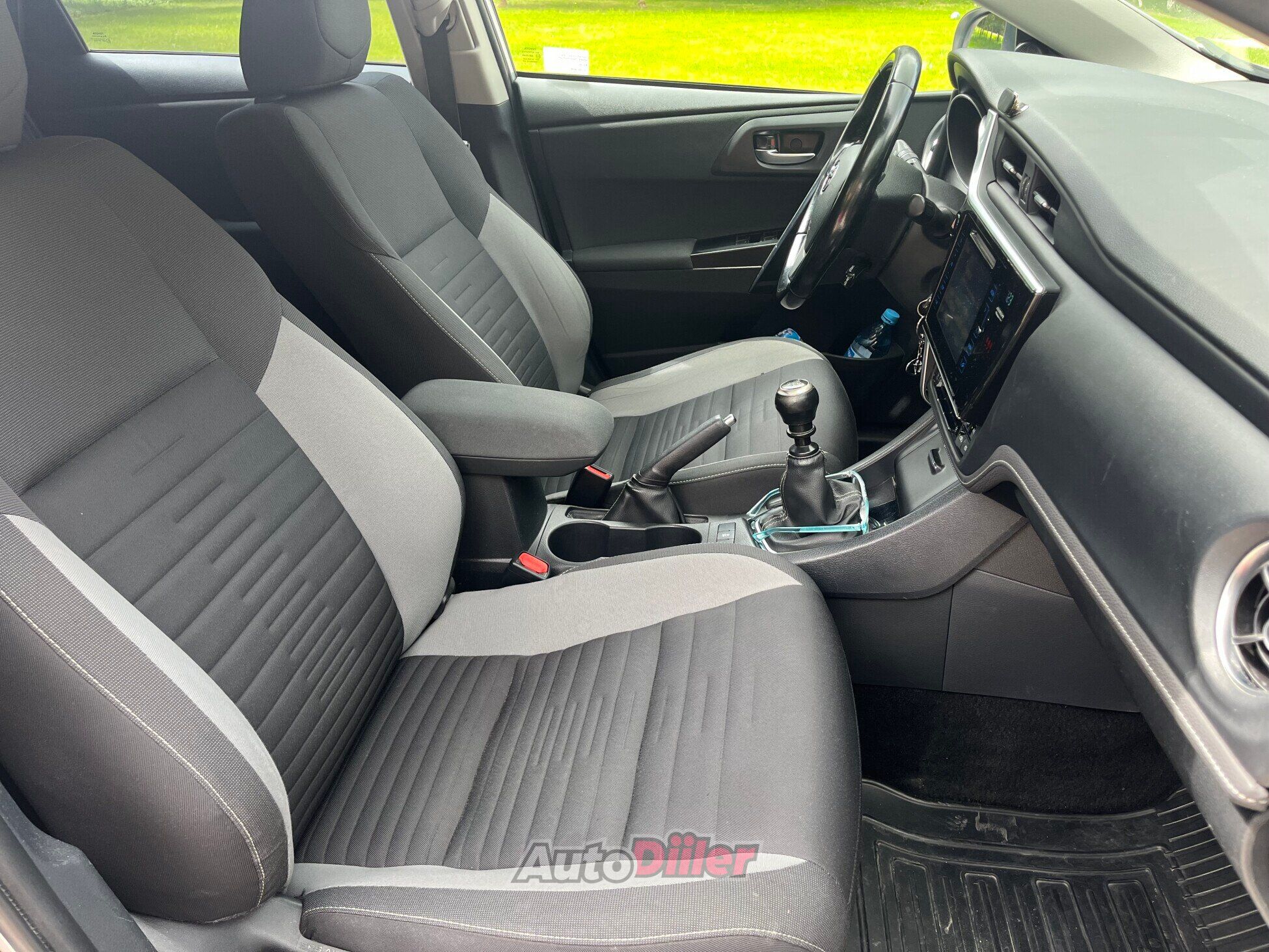 Toyota Auris 1.6 97kW 2017, photo 7/10