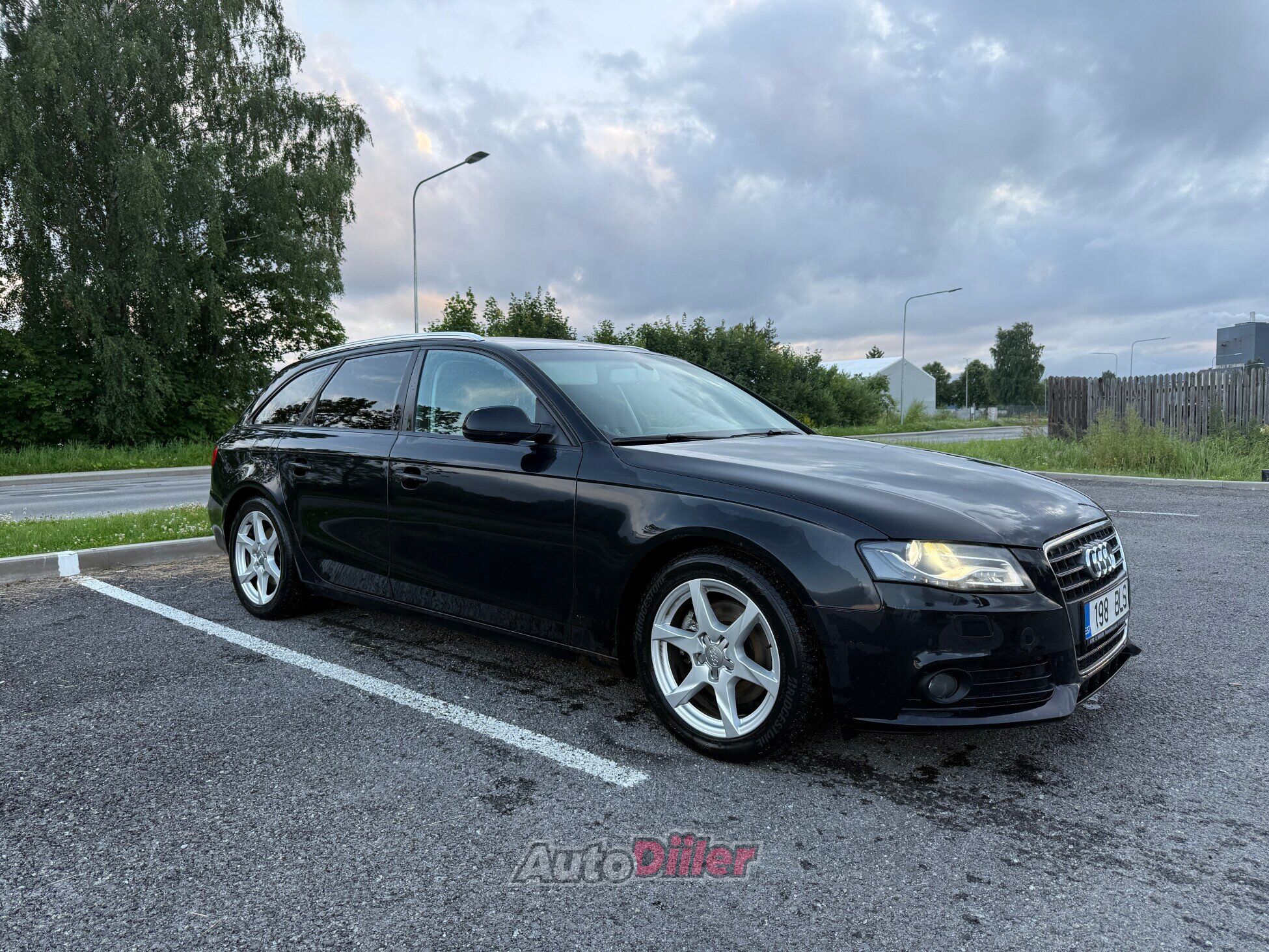 Audi A4 B8 Avant 2.0 105kW 2010, photo 2/9