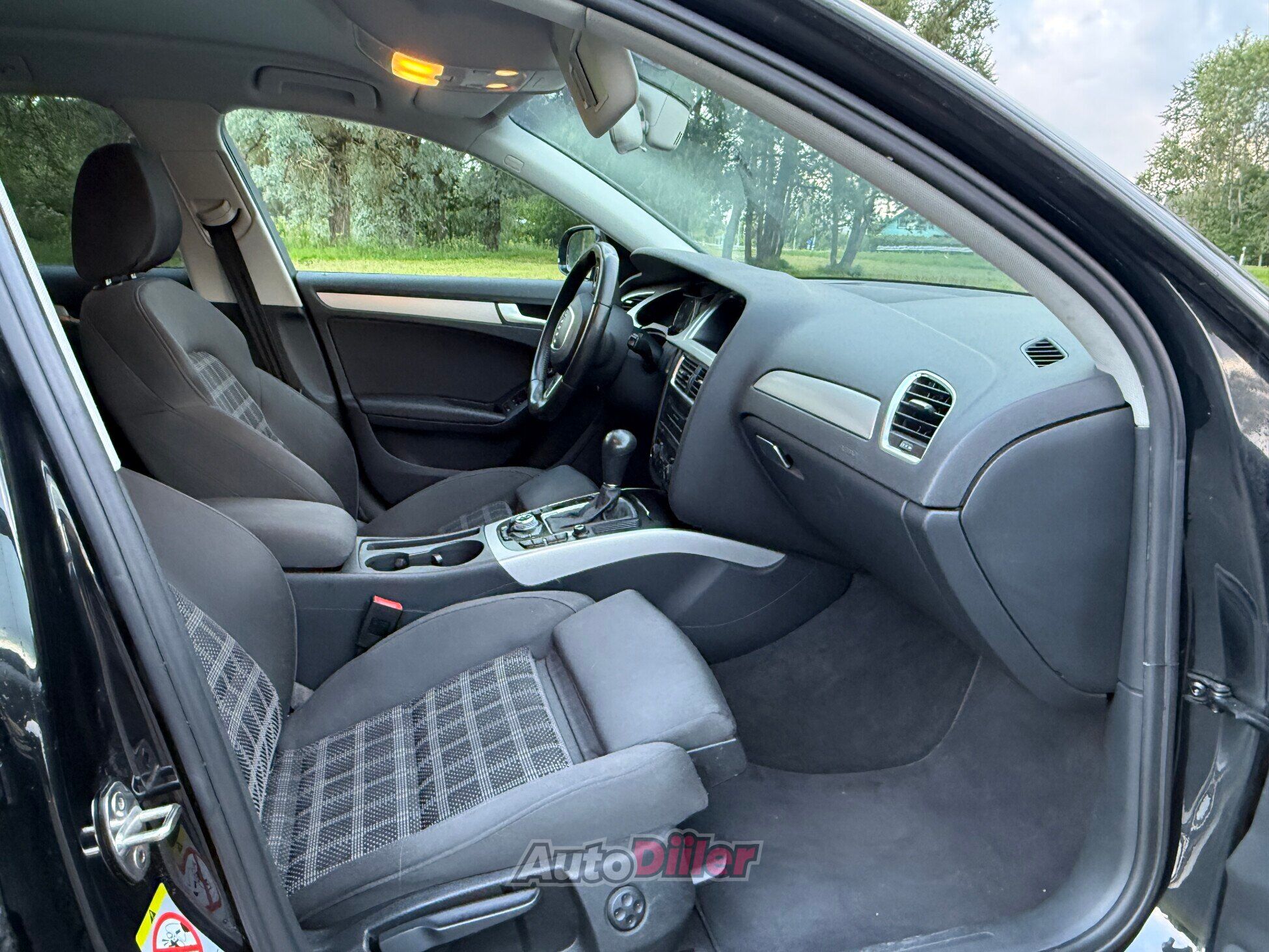 Audi A4 B8 Avant 2.0 105kW 2010, photo 5/9
