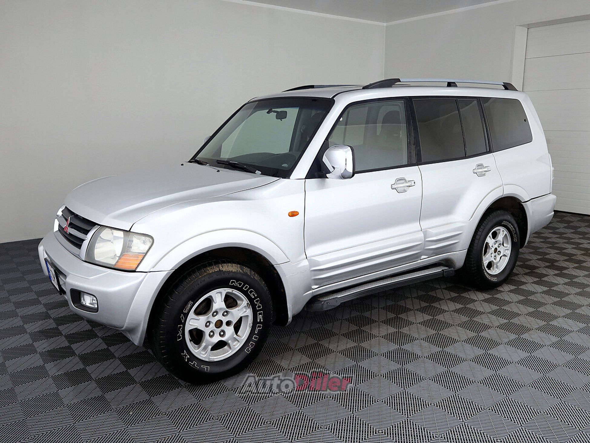 Mitsubishi Pajero 3.2 118kW 2002, photo 2/9