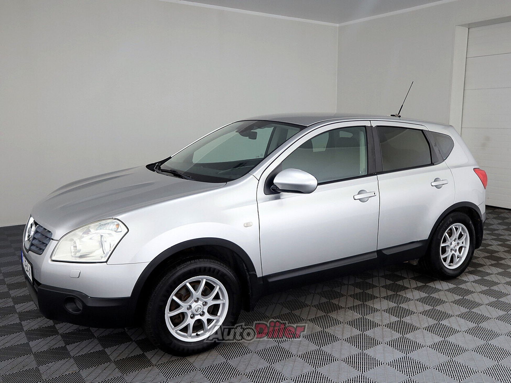 Nissan Qashqai 2.0 104kW 2008, kuva 2/8
