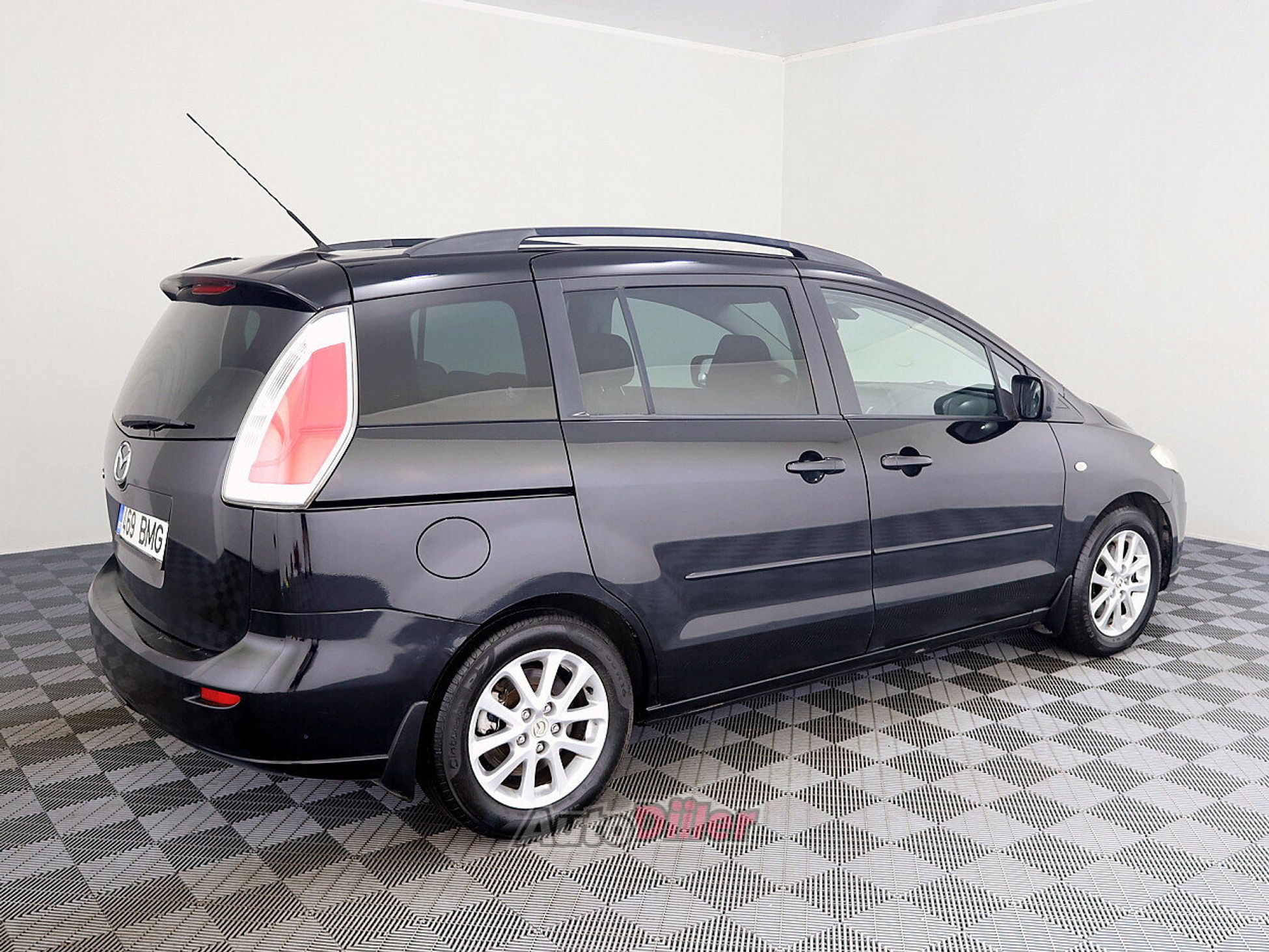 Mazda 5 2.0 107kW 2008, photo 3/8