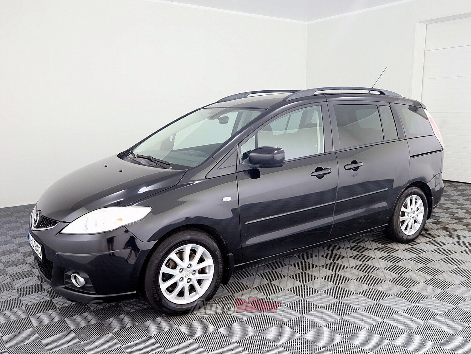 Mazda 5 2.0 107kW 2008, photo 2/8