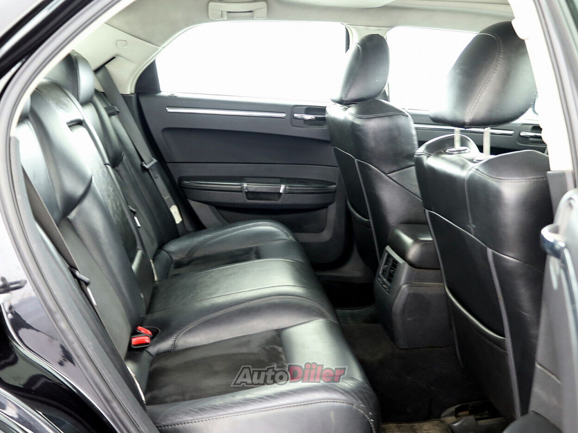 Chrysler 300C 3.0 155kW 2009, photo 7/10