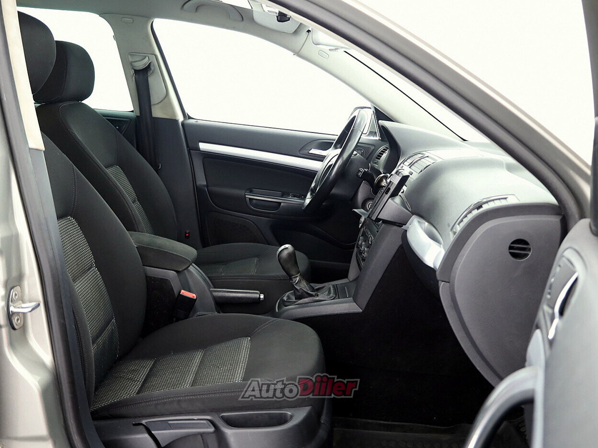 Skoda Octavia 2.0 103kW 2007, kuva 6/9