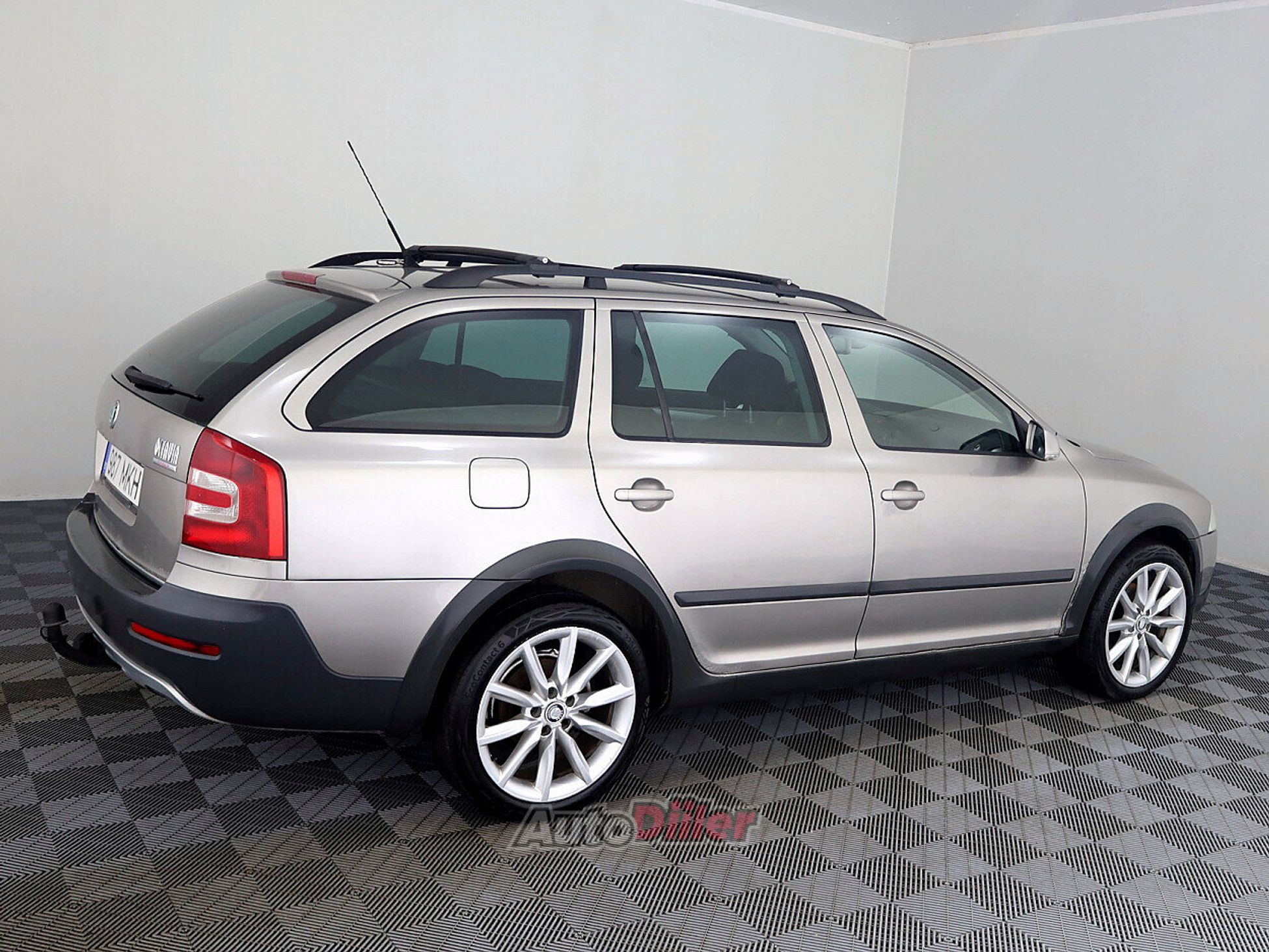 Skoda Octavia 2.0 103kW 2007, kuva 3/9