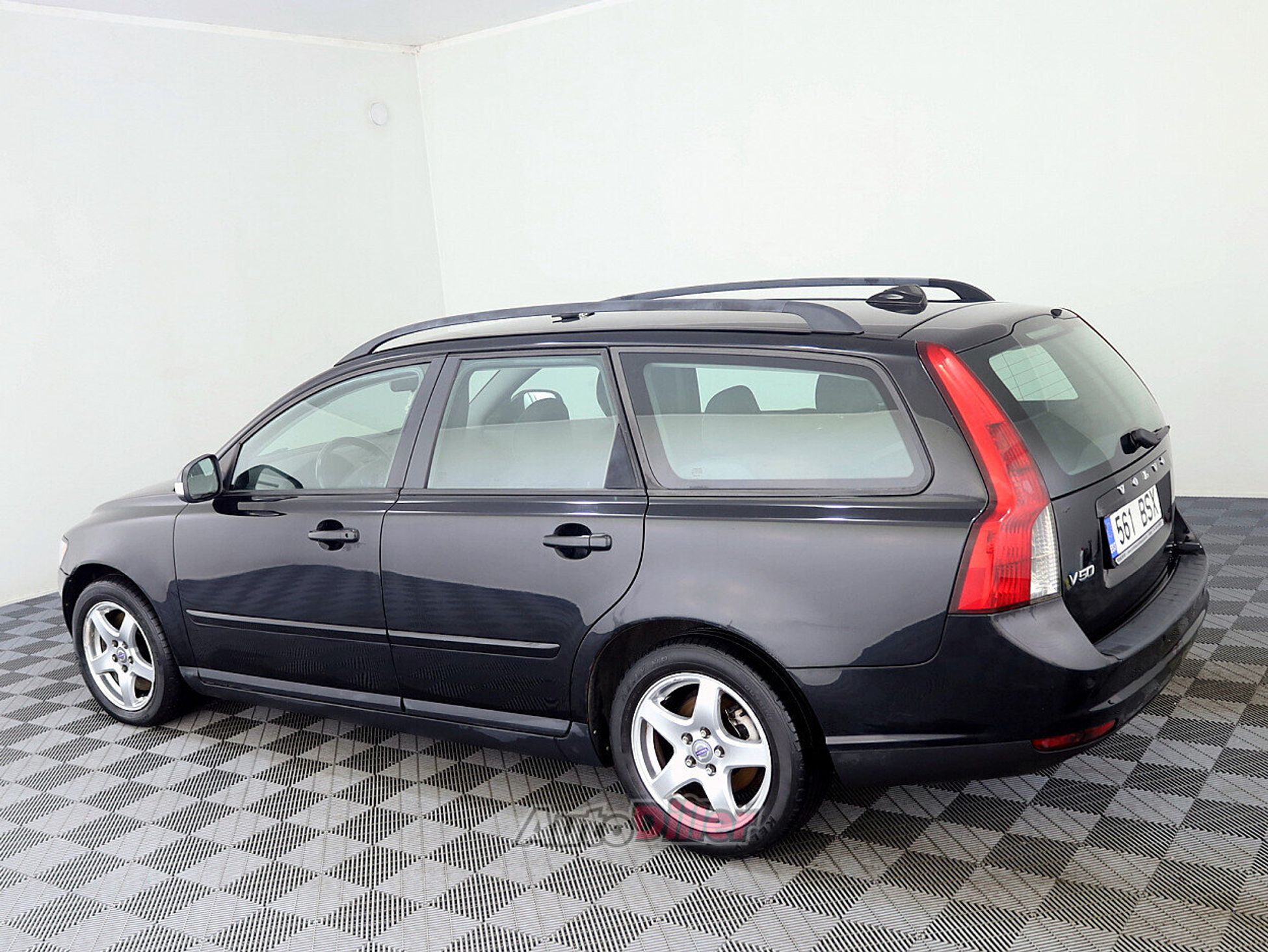 Volvo V50 2.0 100kW 2009, photo 4/7