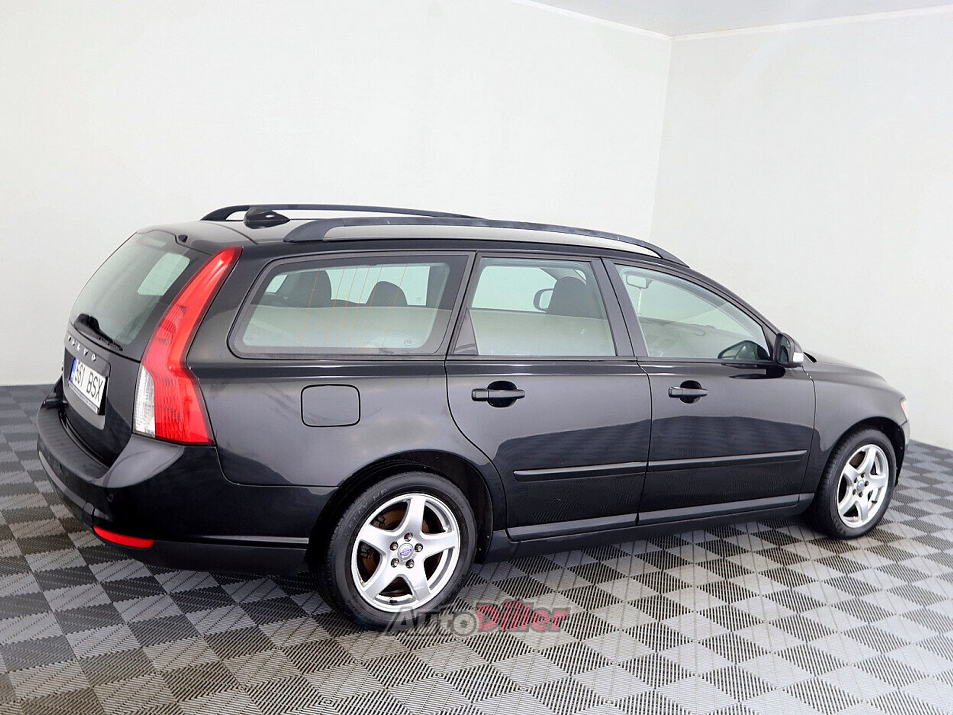 Volvo V50 2.0 100kW 2009, photo 3/7