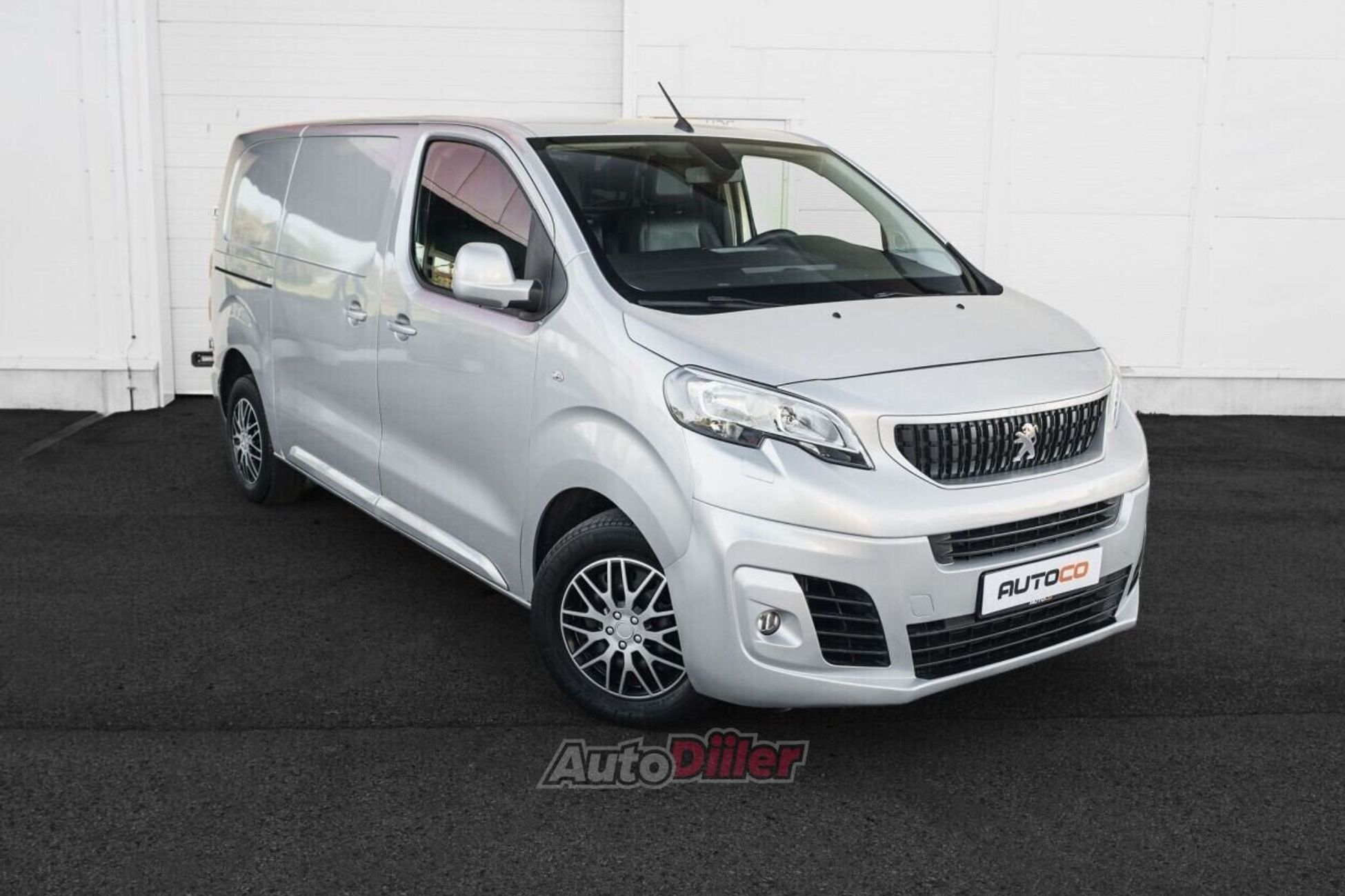 Peugeot Expert Premium L2 2.0 90kW 2020, photo 3/10