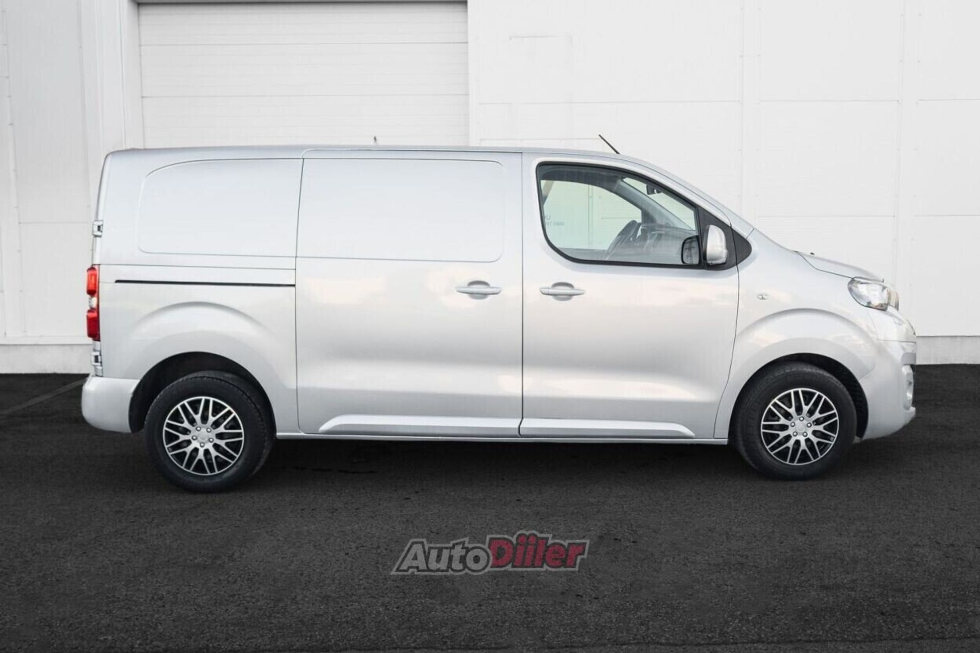 Peugeot Expert Premium L2 2.0 90kW 2020, photo 4/10