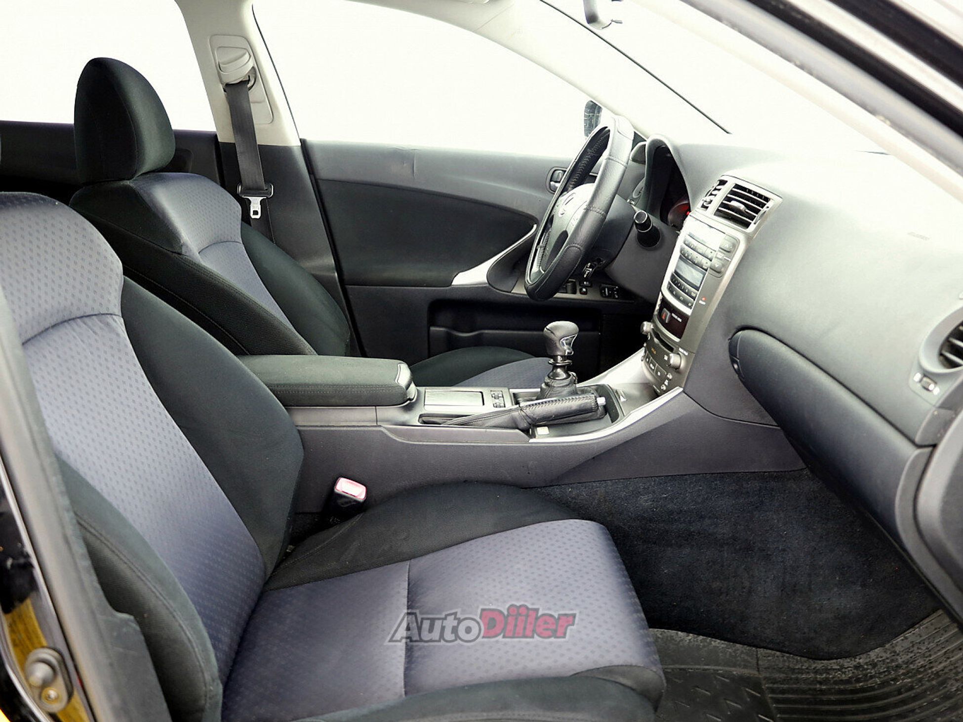Lexus IS 220 2.2 130kW 2006, photo 6/8