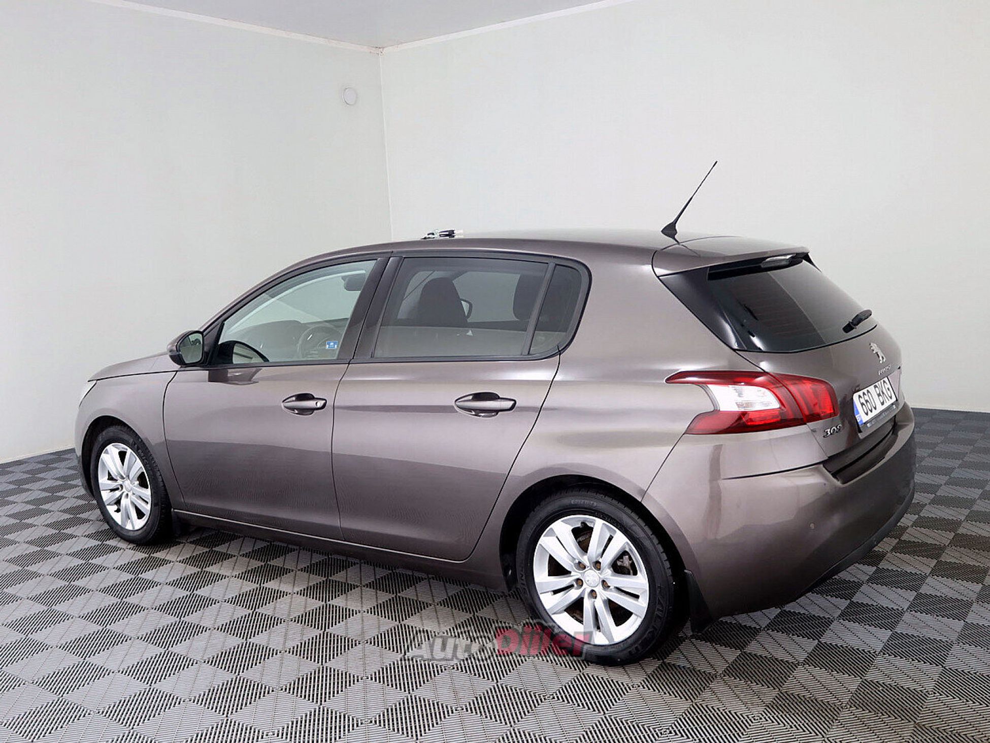 Peugeot 308 1.6 92kW 2013, photo 4/8