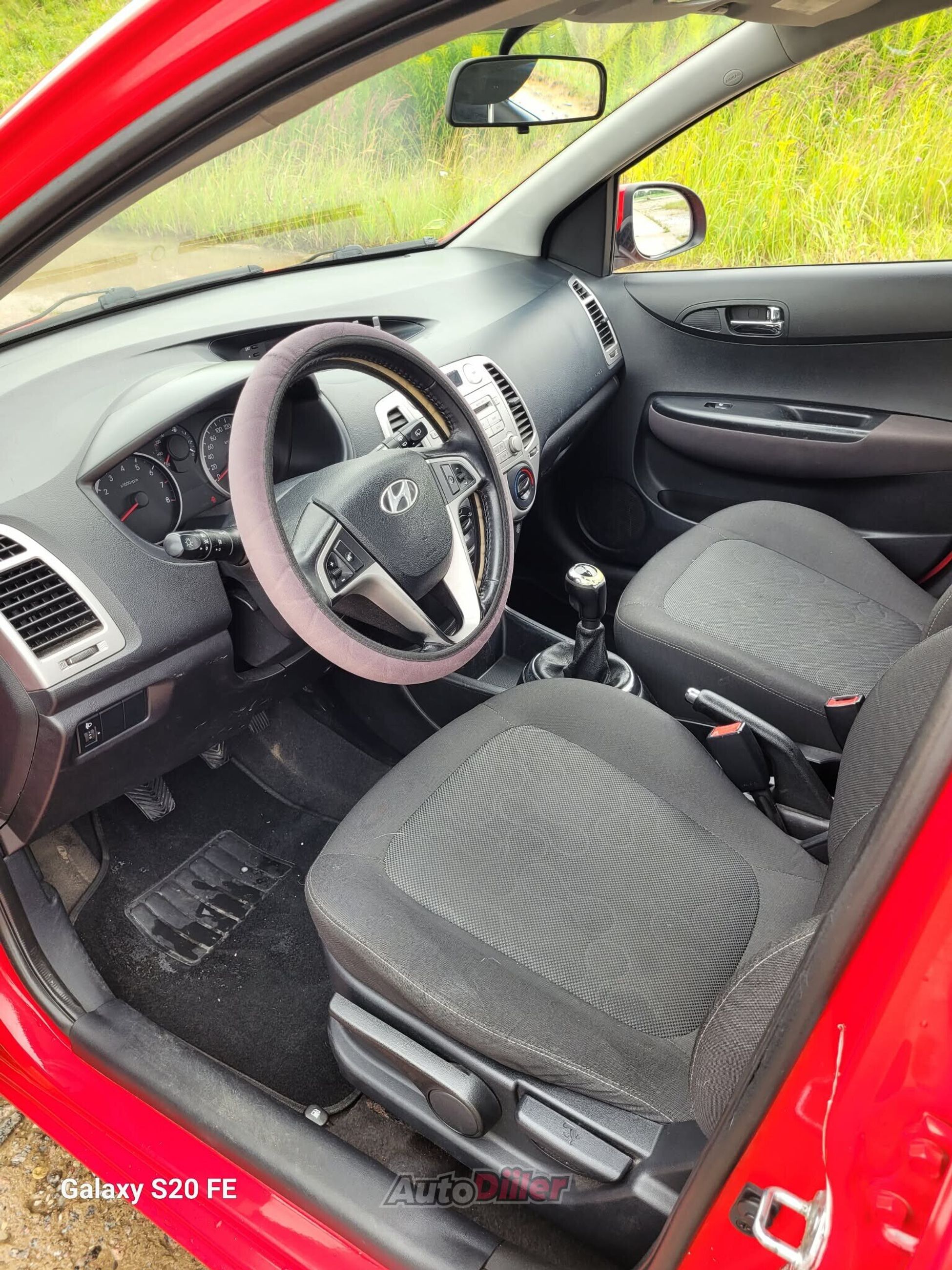 Hyundai i20 1.4 74kW 2011, kuva 4/7