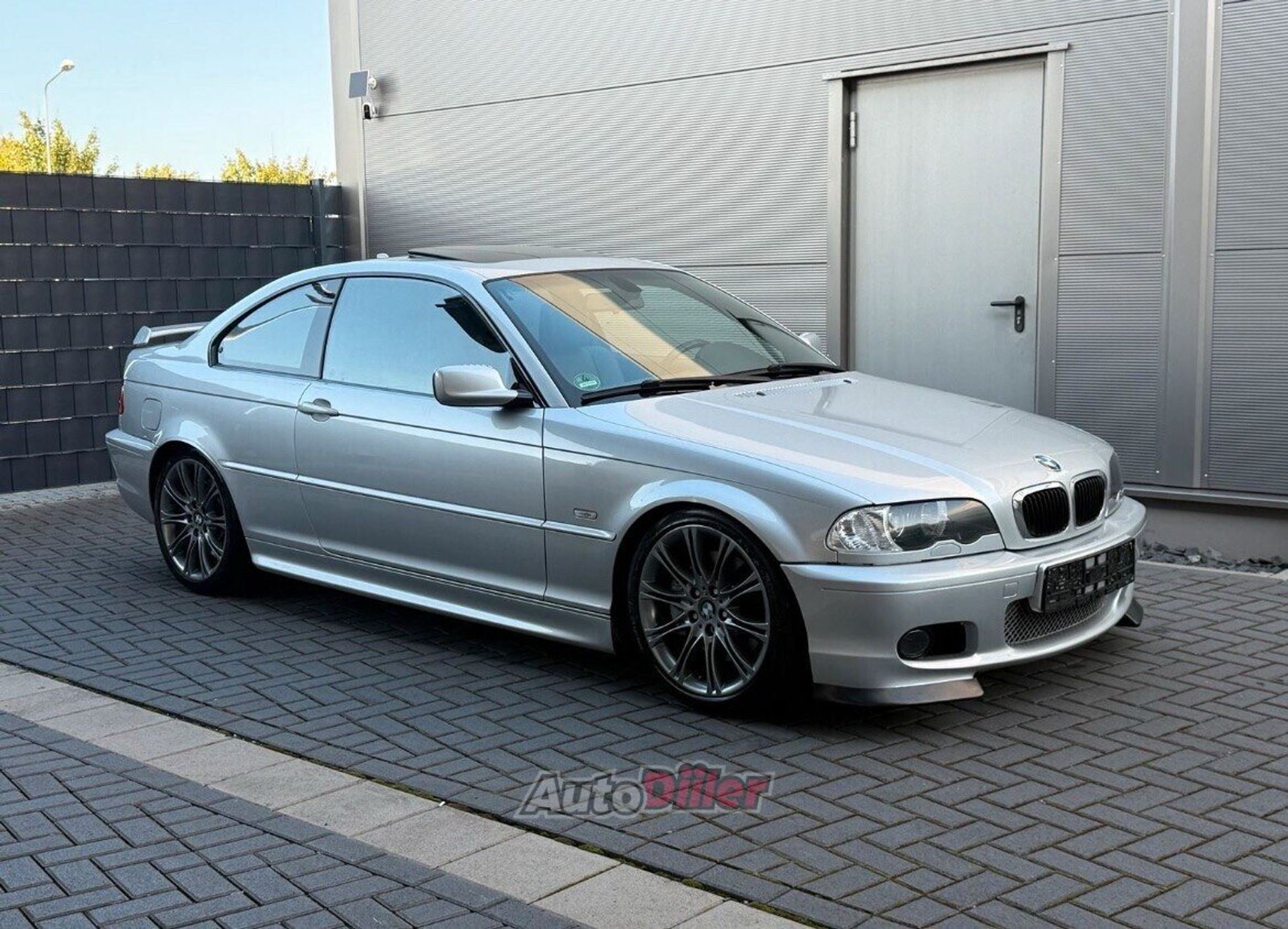 BMW 330