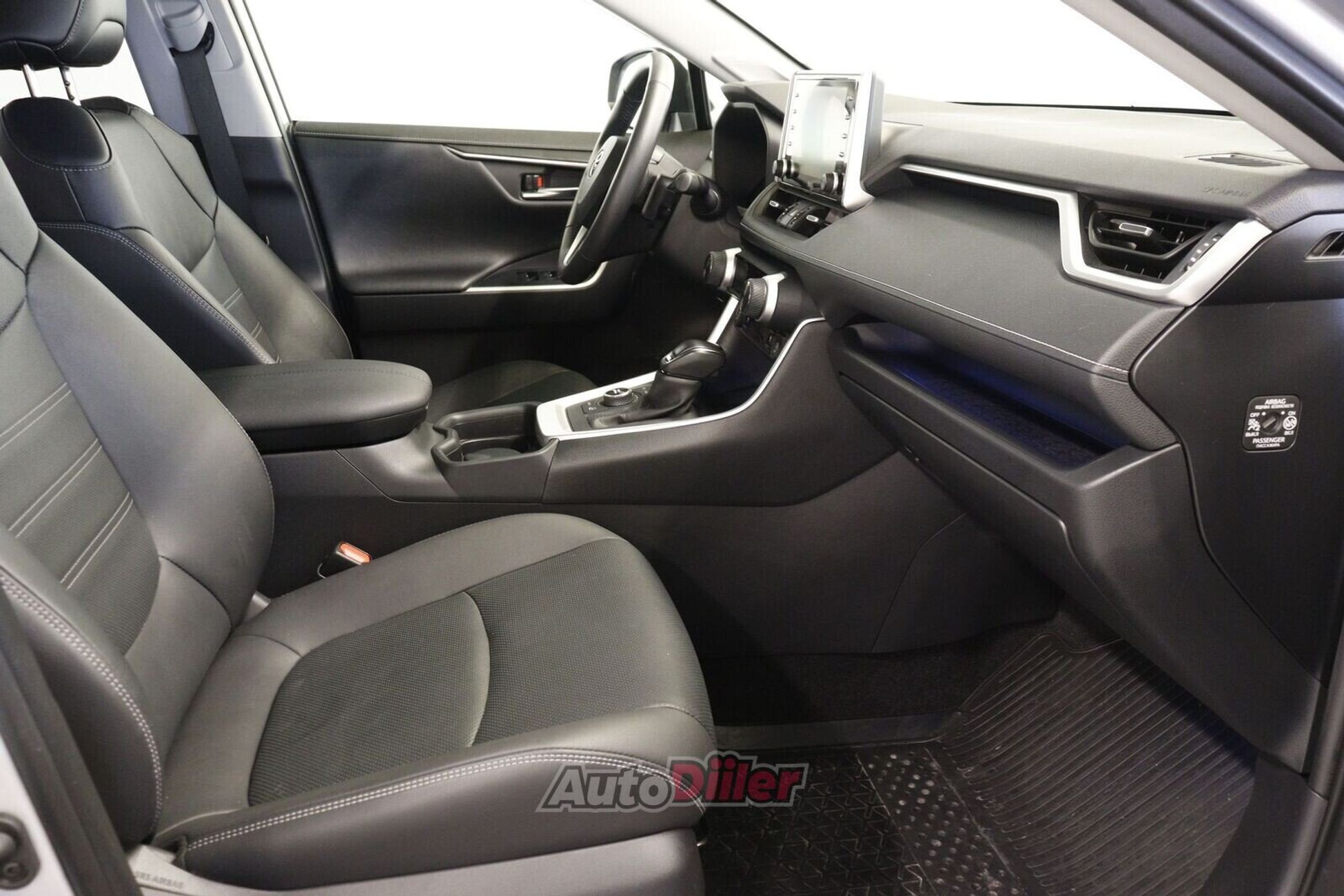 Toyota RAV4 Premium Plus 2.0 129kW 2021, photo 6/10
