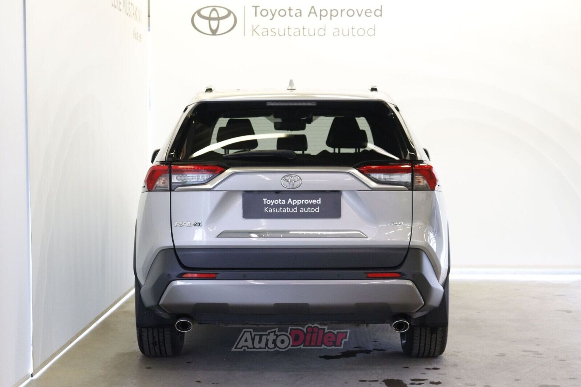 Toyota RAV4 Premium Plus 2.0 129kW 2021, photo 4/10
