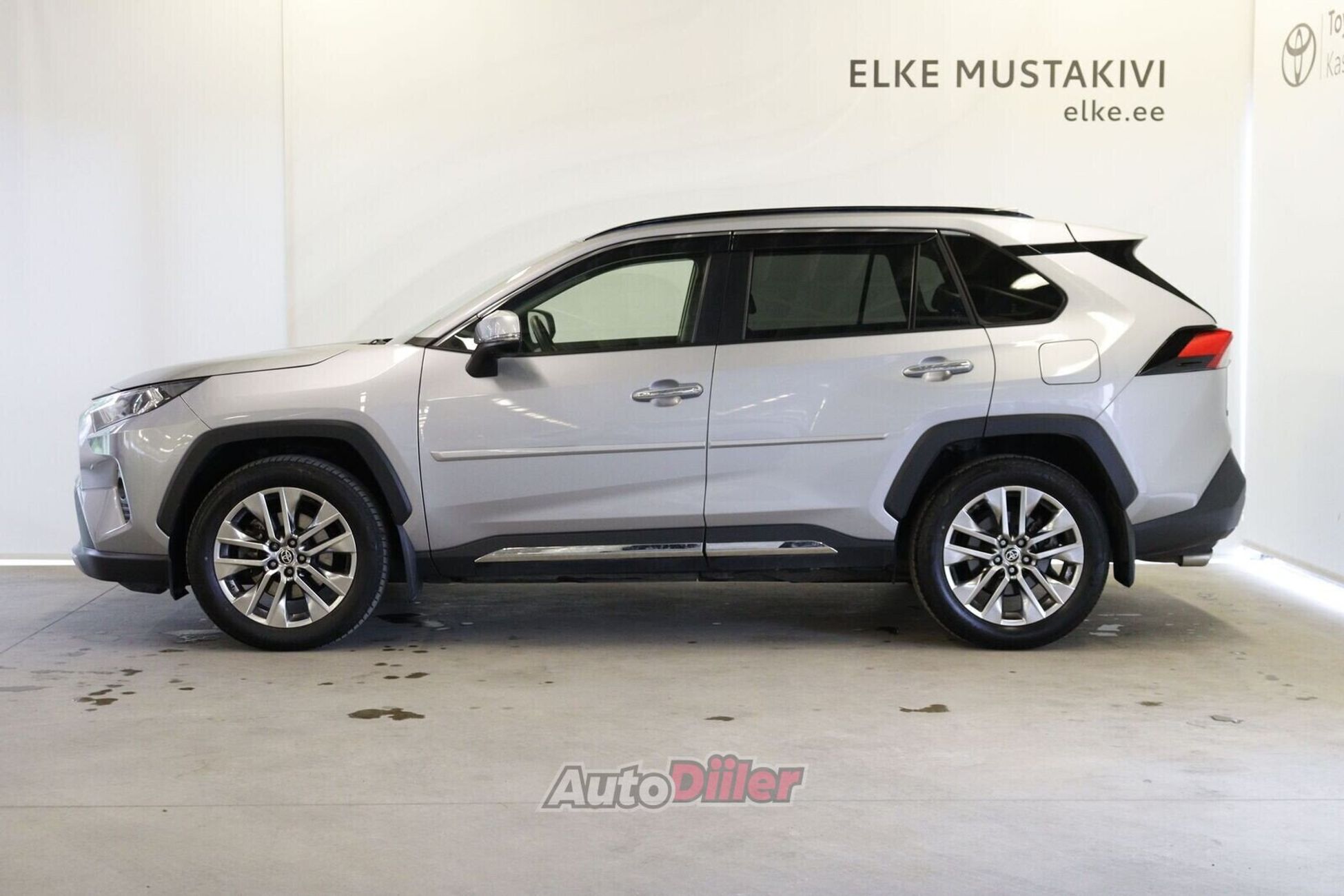 Toyota RAV4 Premium Plus 2.0 129kW 2021, photo 3/10