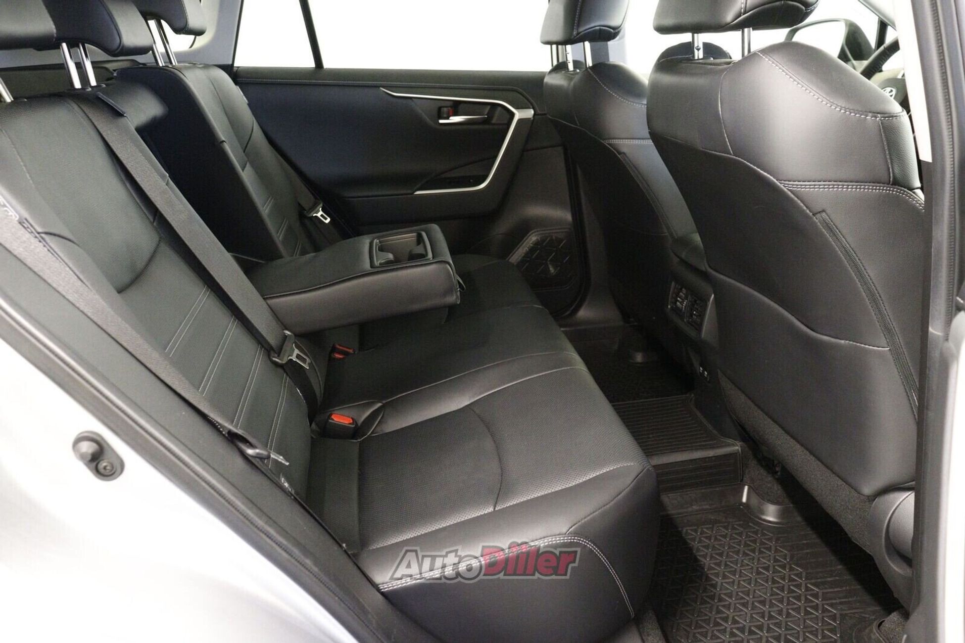 Toyota RAV4 Premium Plus 2.0 129kW 2021, photo 7/10
