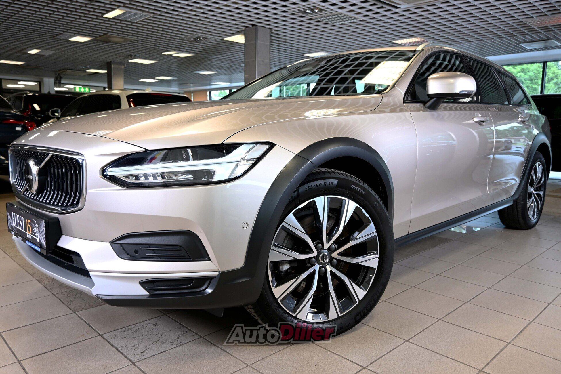 Volvo V90 Cross Country 2022, photo 4/10