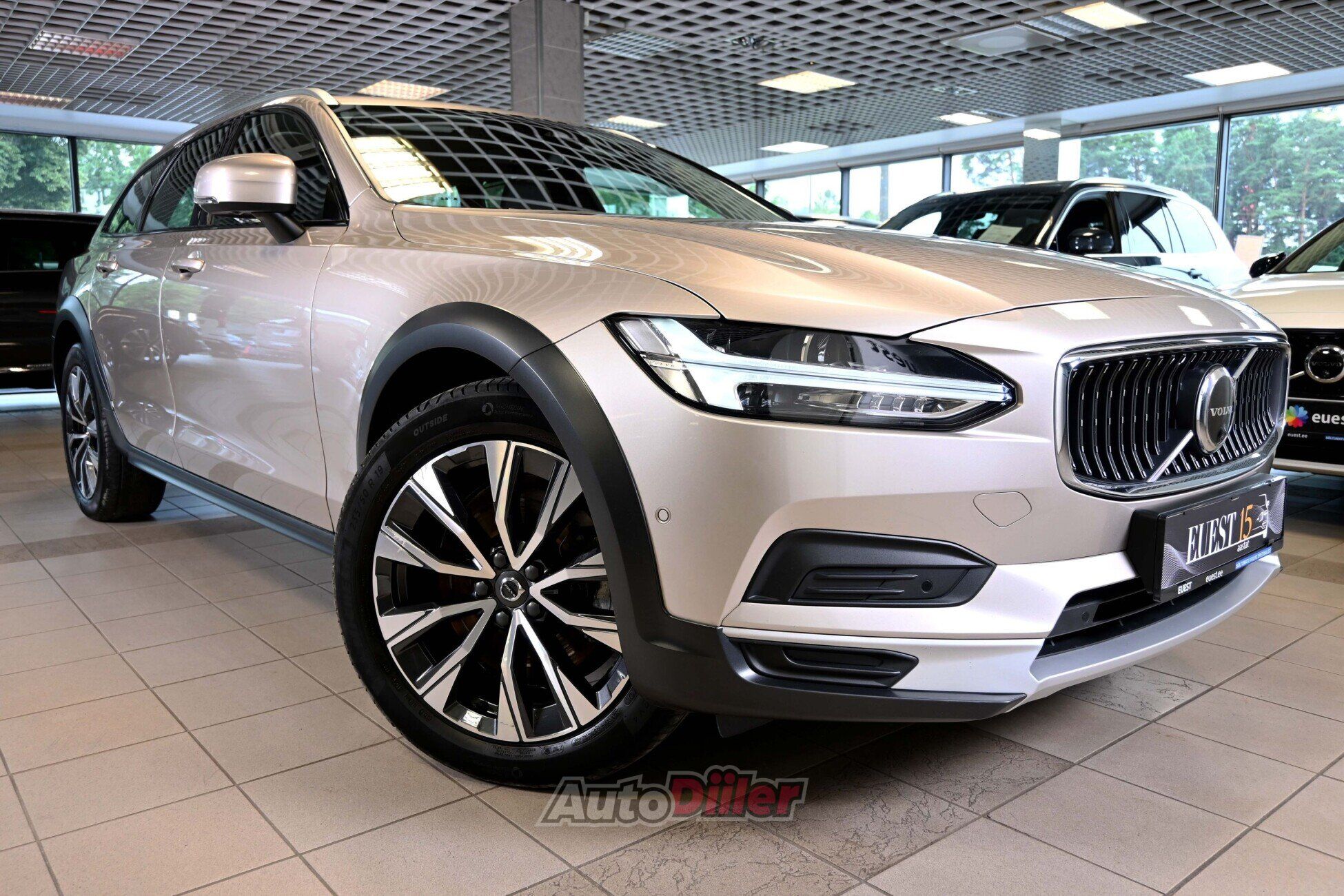 Volvo V90 Cross Country