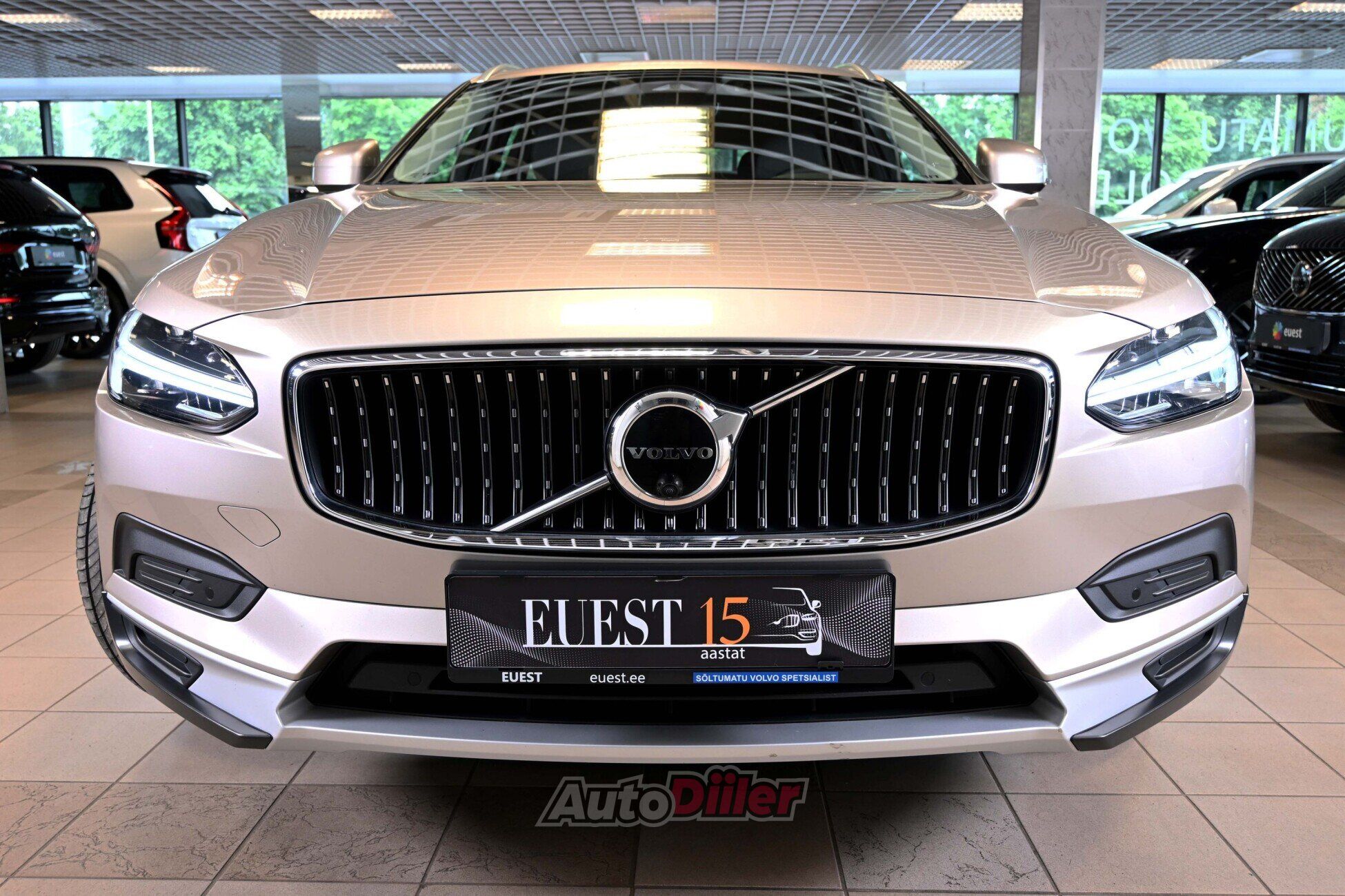 Volvo V90 Cross Country 2022, photo 5/10