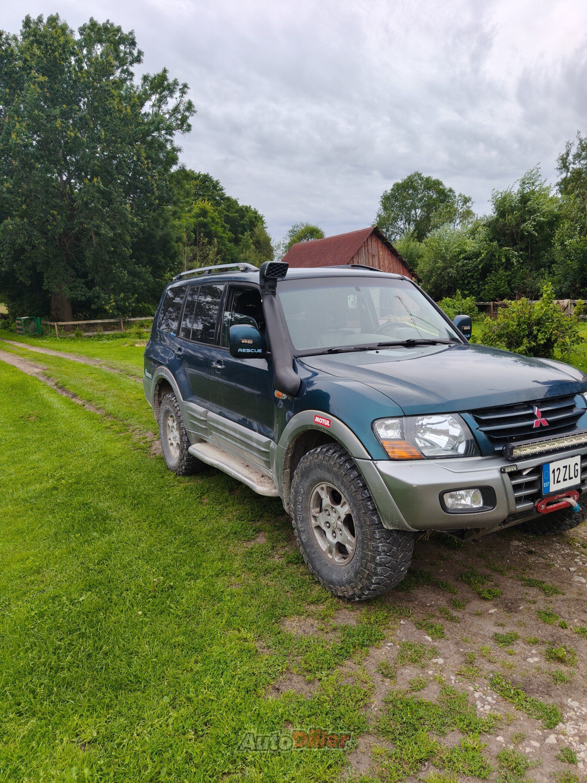 Mitsubishi Pajero 3.2 118kW 2002, photo 2/6