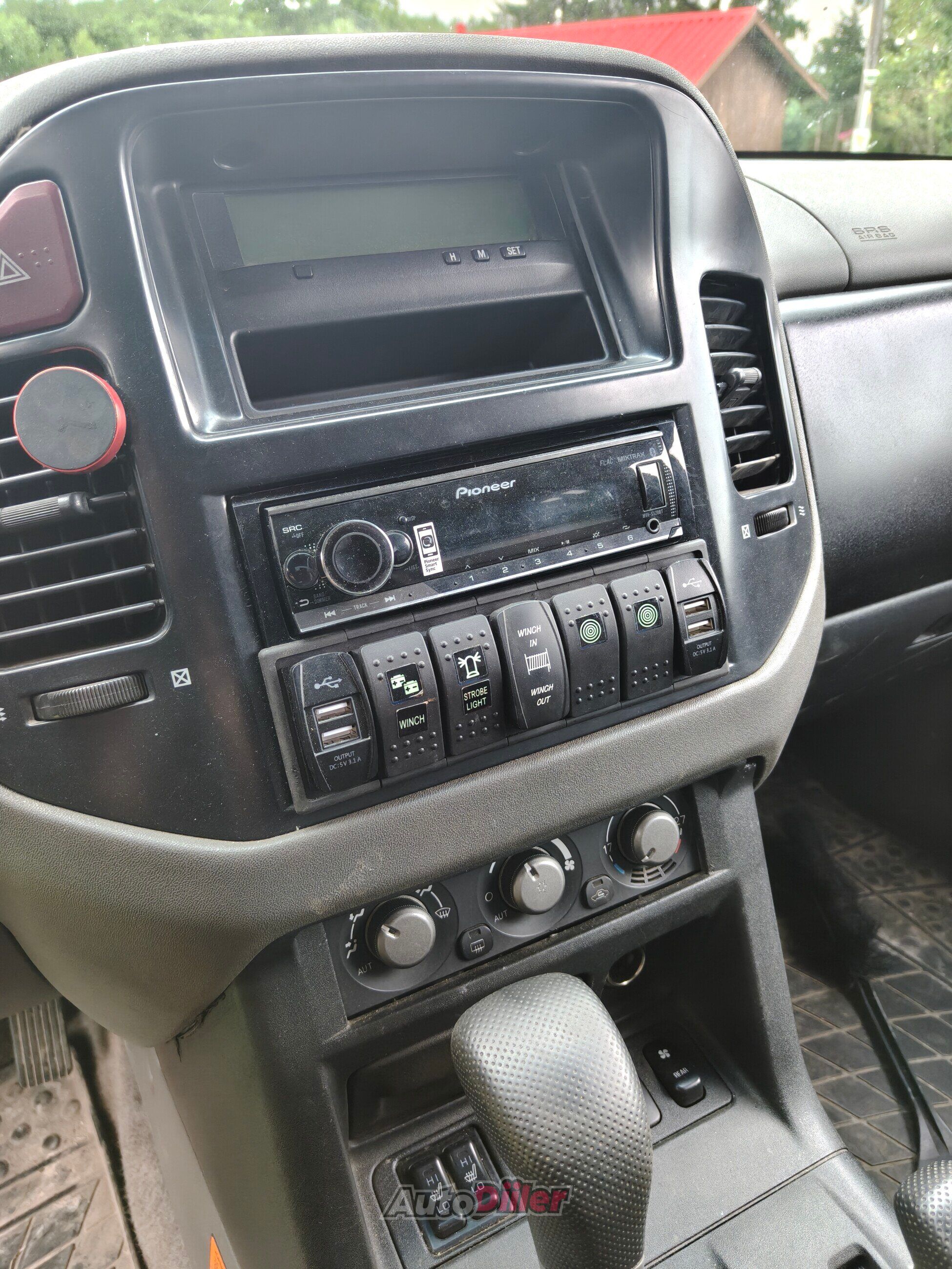 Mitsubishi Pajero 3.2 118kW 2002, photo 6/6