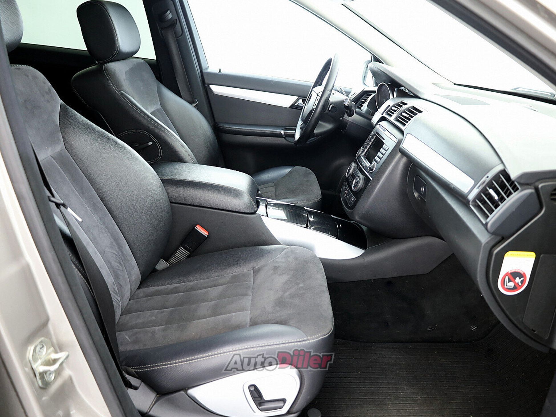 Mercedes-Benz R 320 3.0 165kW 2007, kuva 6/8