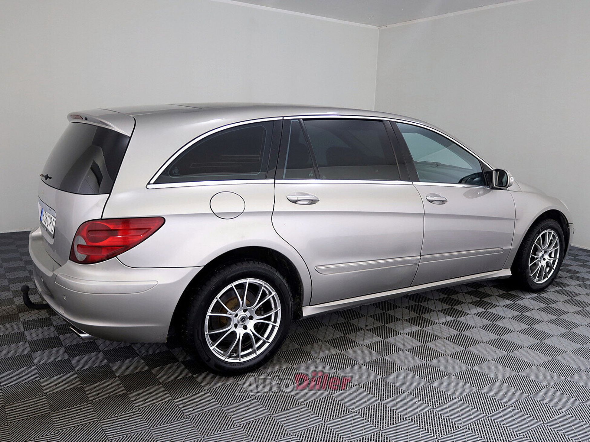 Mercedes-Benz R 320 3.0 165kW 2007, kuva 3/8