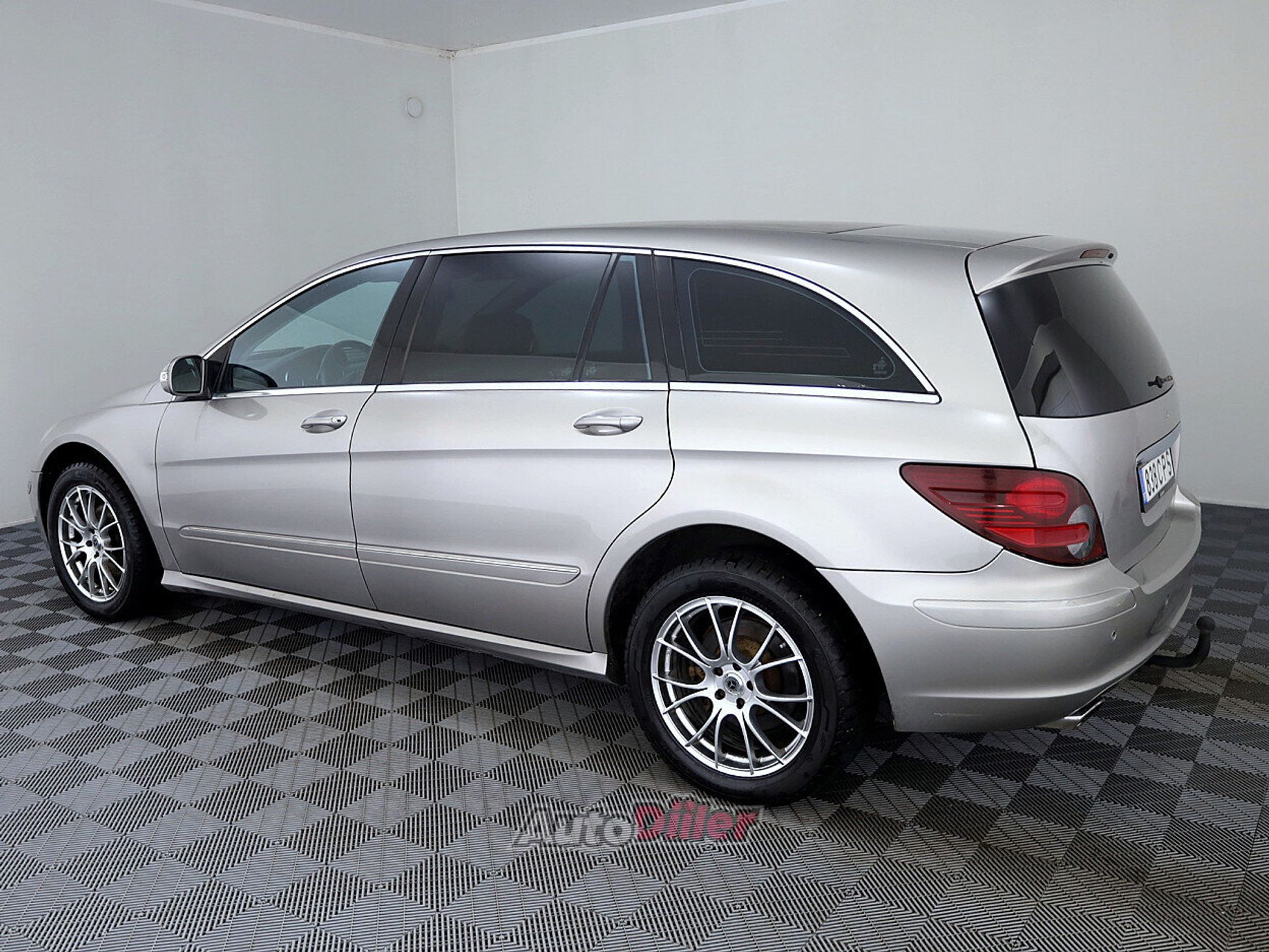 Mercedes-Benz R 320 3.0 165kW 2007, kuva 4/8