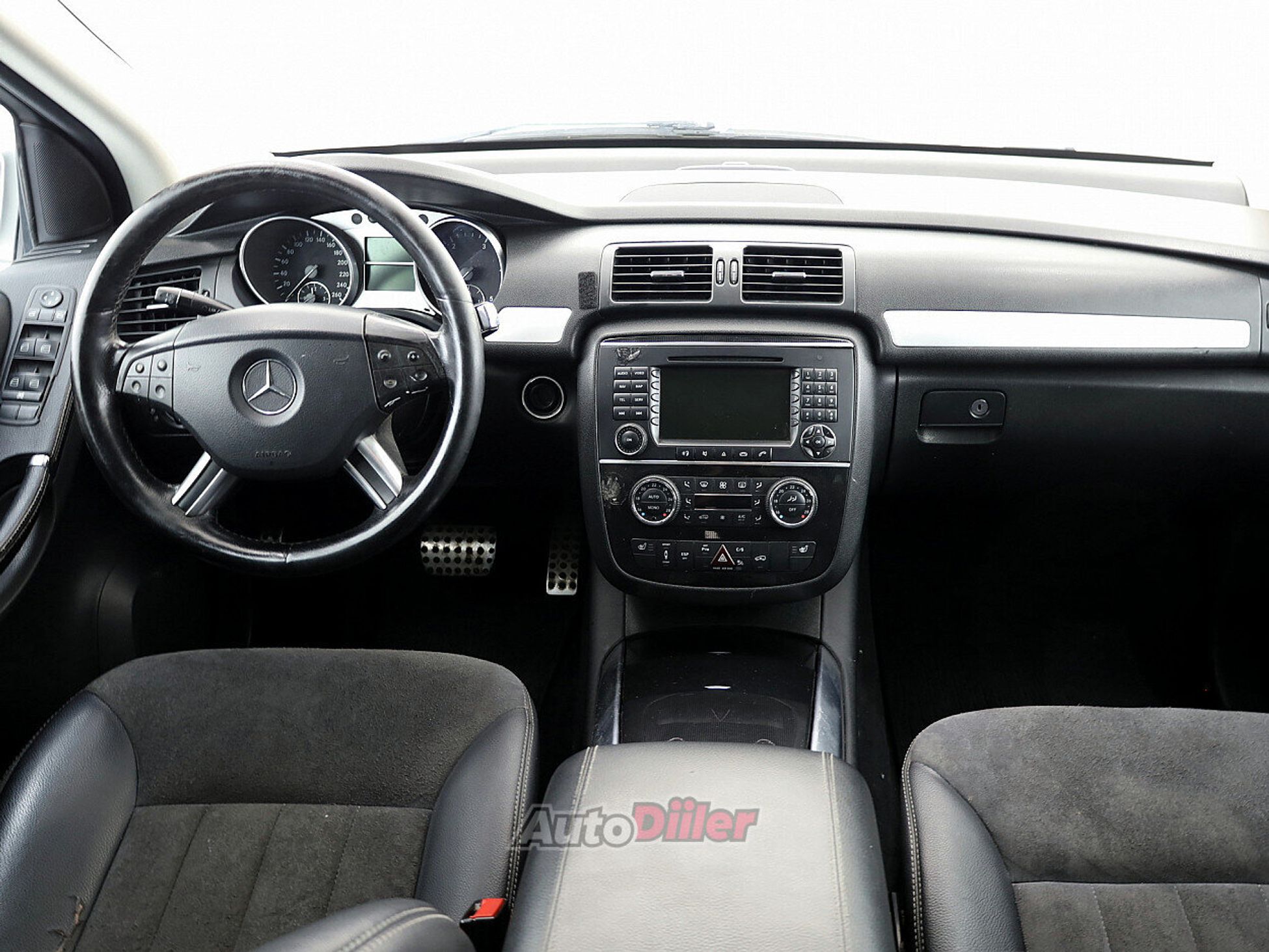 Mercedes-Benz R 320 3.0 165kW 2007, kuva 5/8