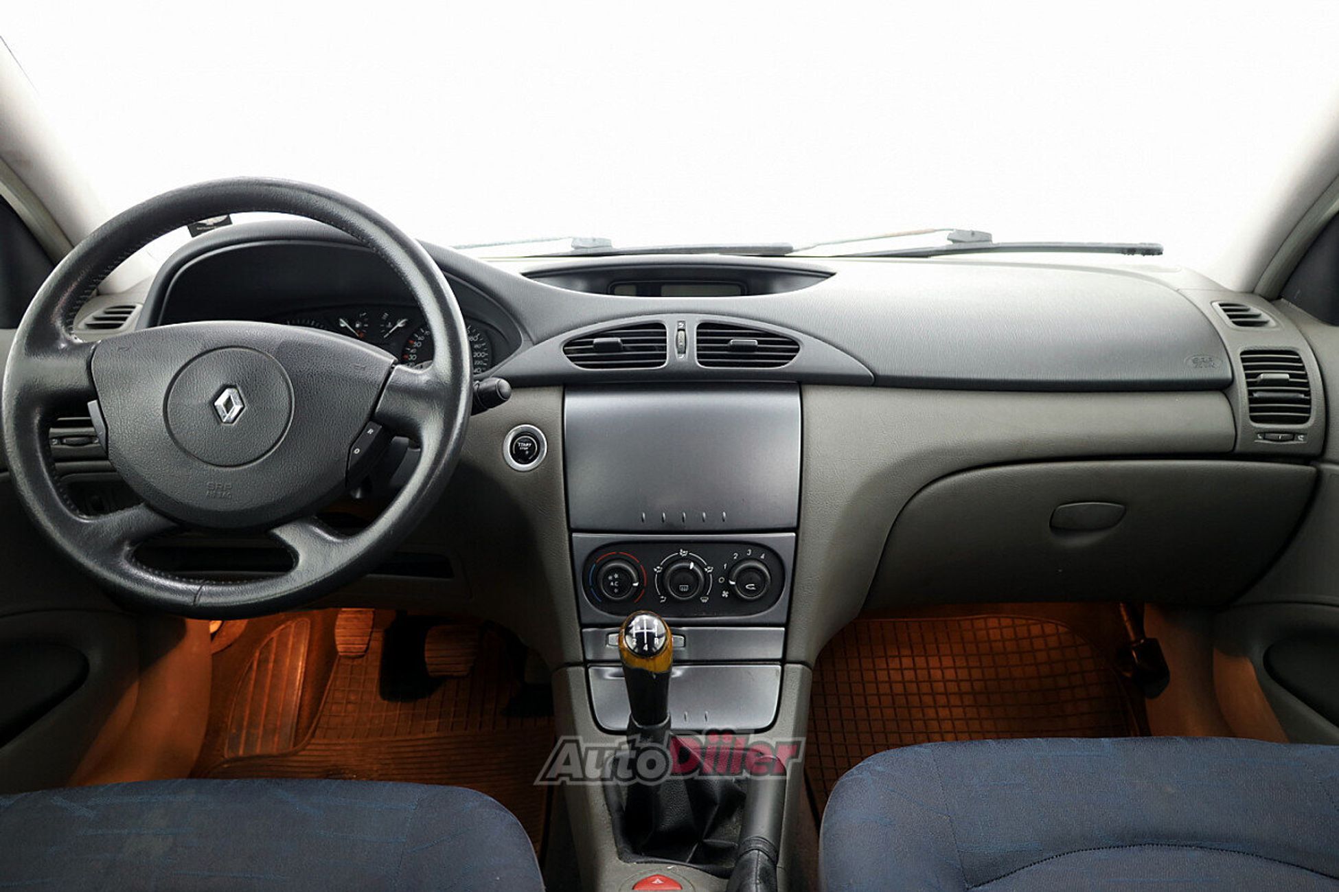 Renault Laguna 1.8 88kW 2001, photo 5/7