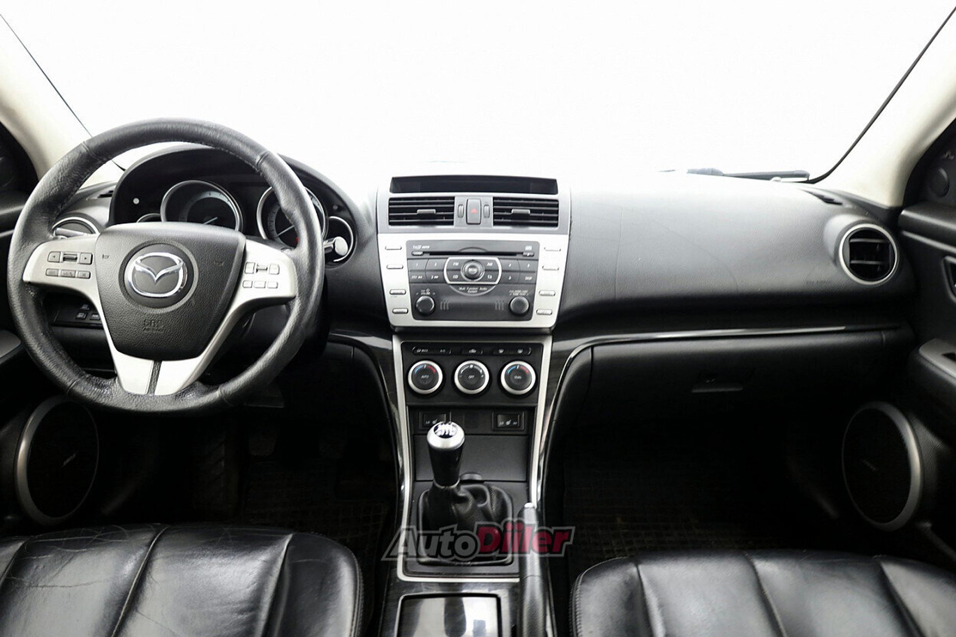 Mazda 6 2.2 120kW 2010, photo 5/8