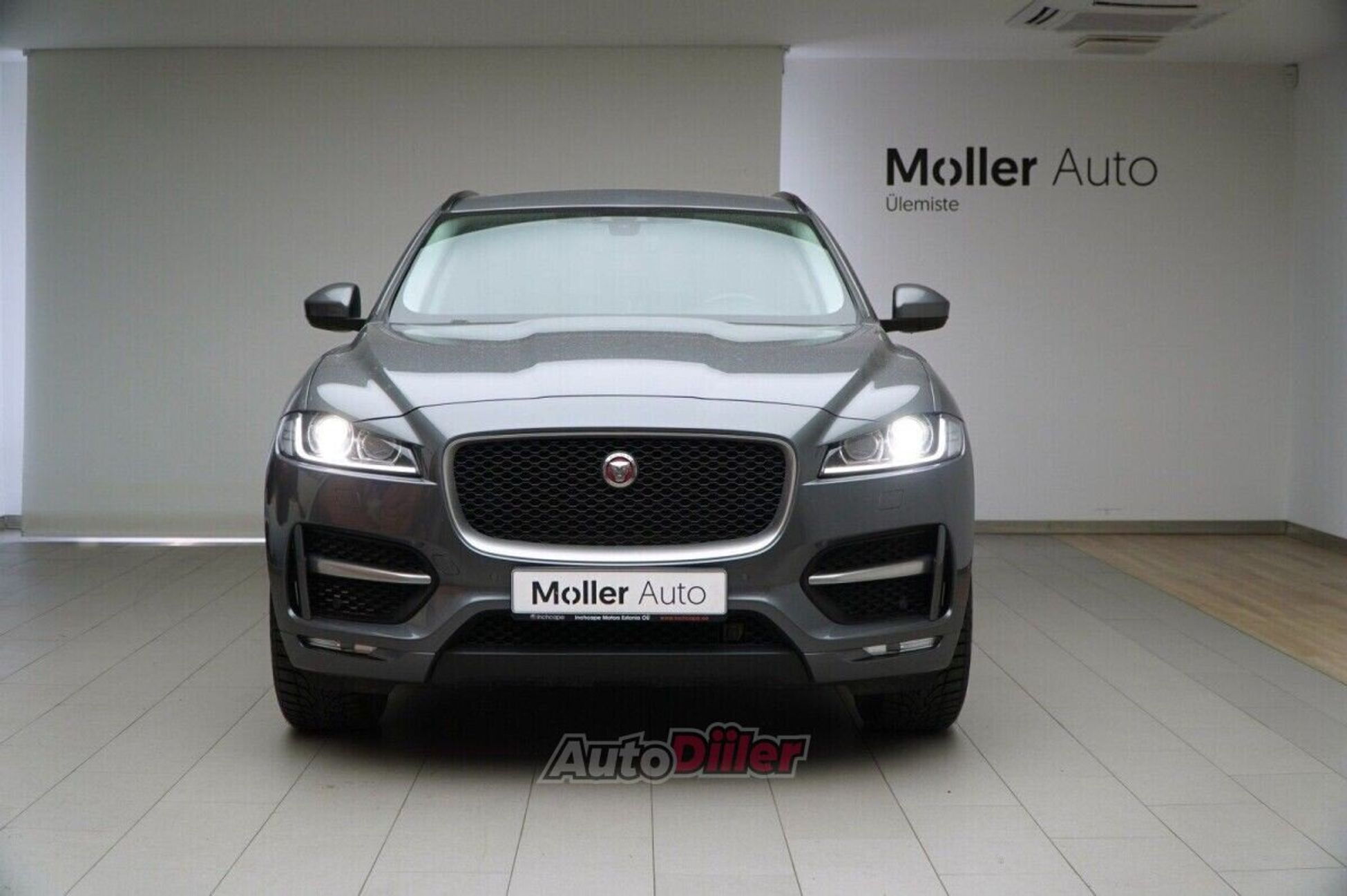 Jaguar F-Pace 2.0 132kW 2017, photo 2/10