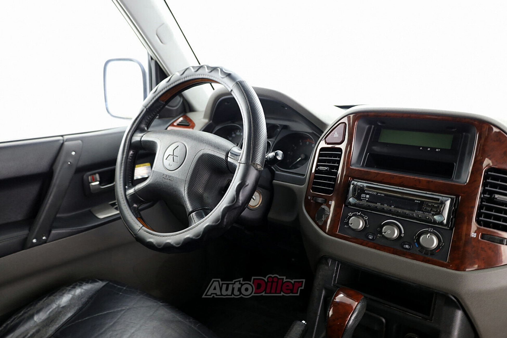 Mitsubishi Pajero 3.2 118kW 2004, photo 5/7