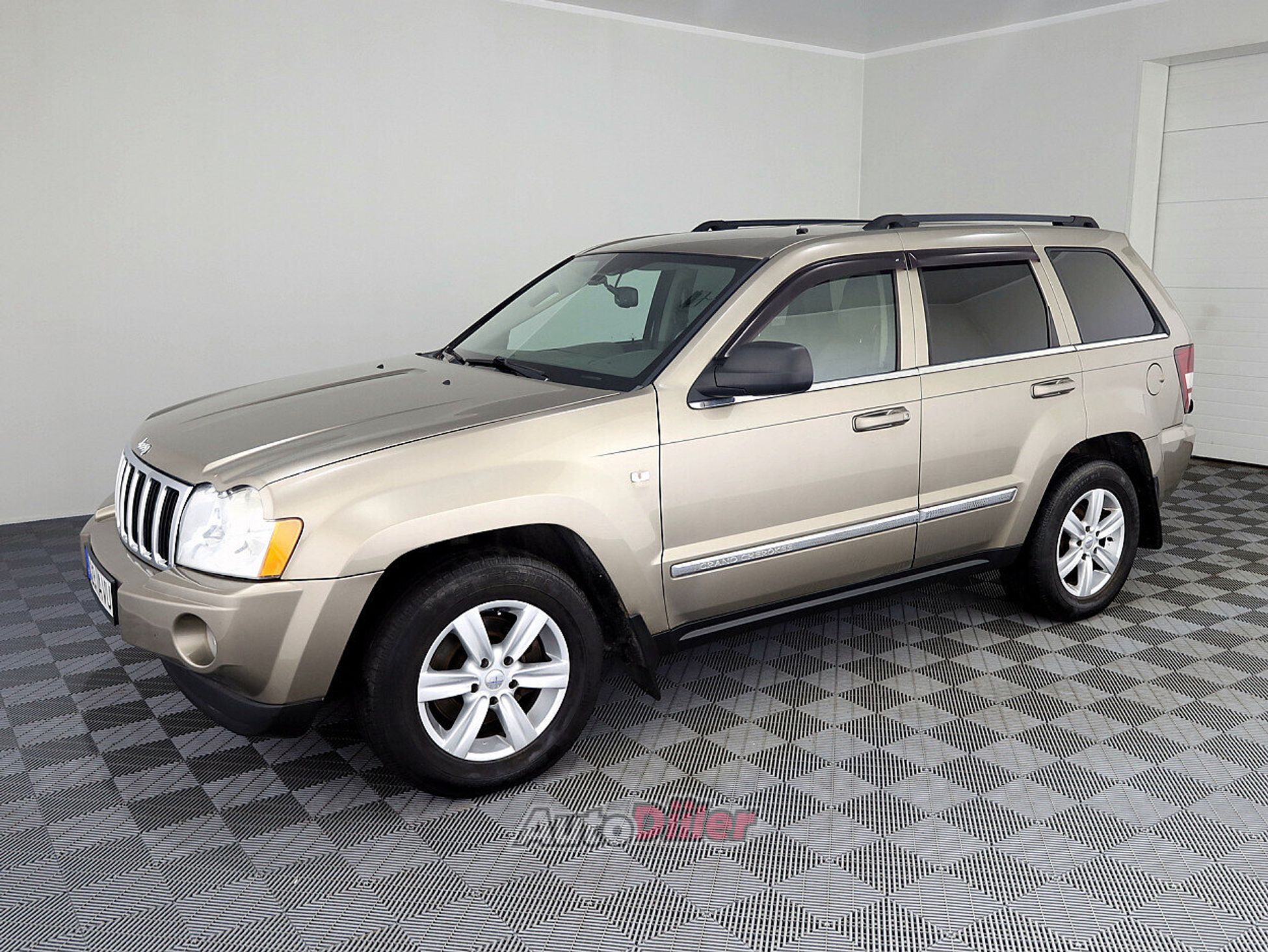 Jeep Grand Cherokee 3.0 160kW 2005, photo 2/7