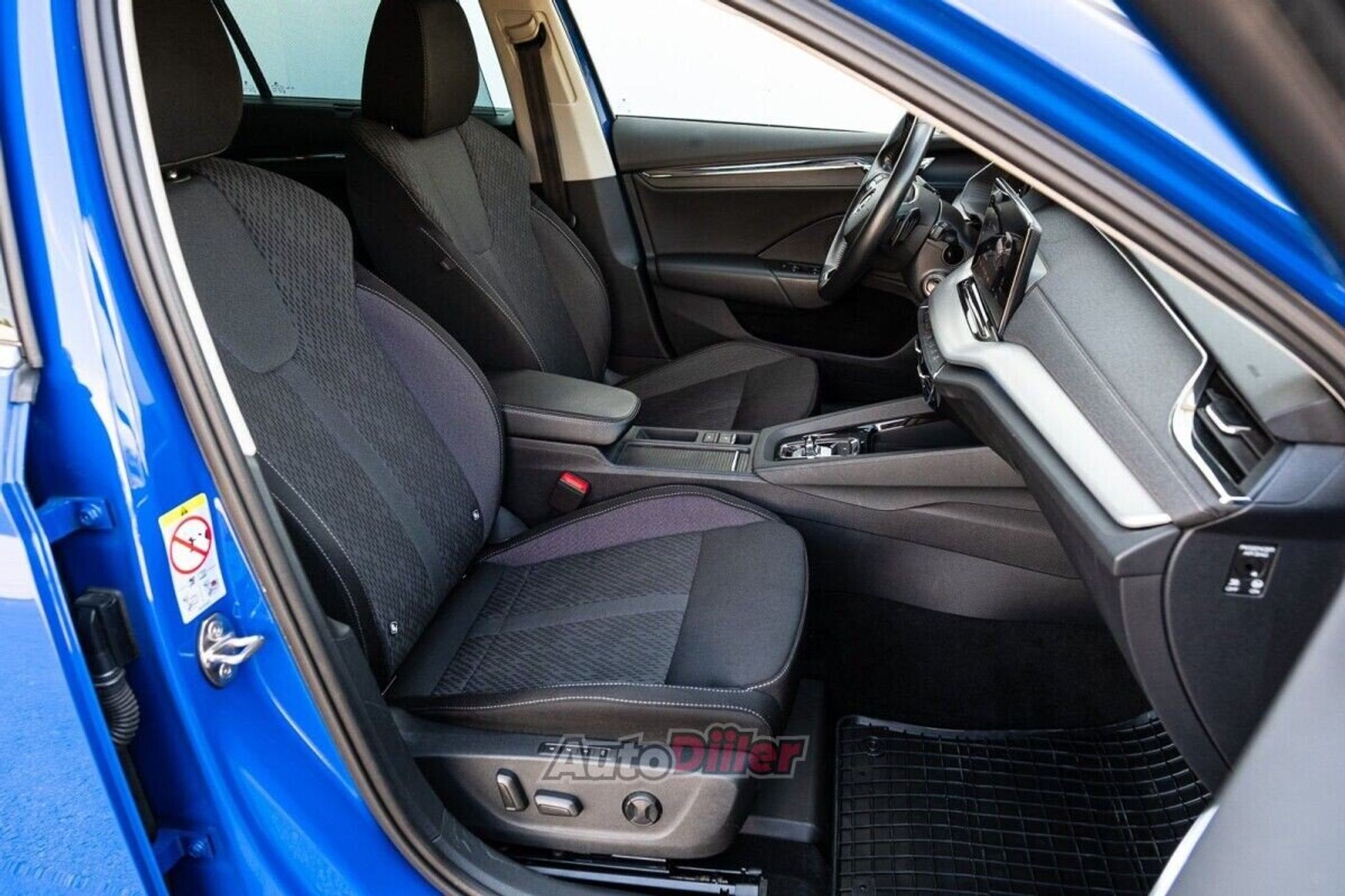 Skoda Octavia 2.0 110kW 2023, kuva 7/10
