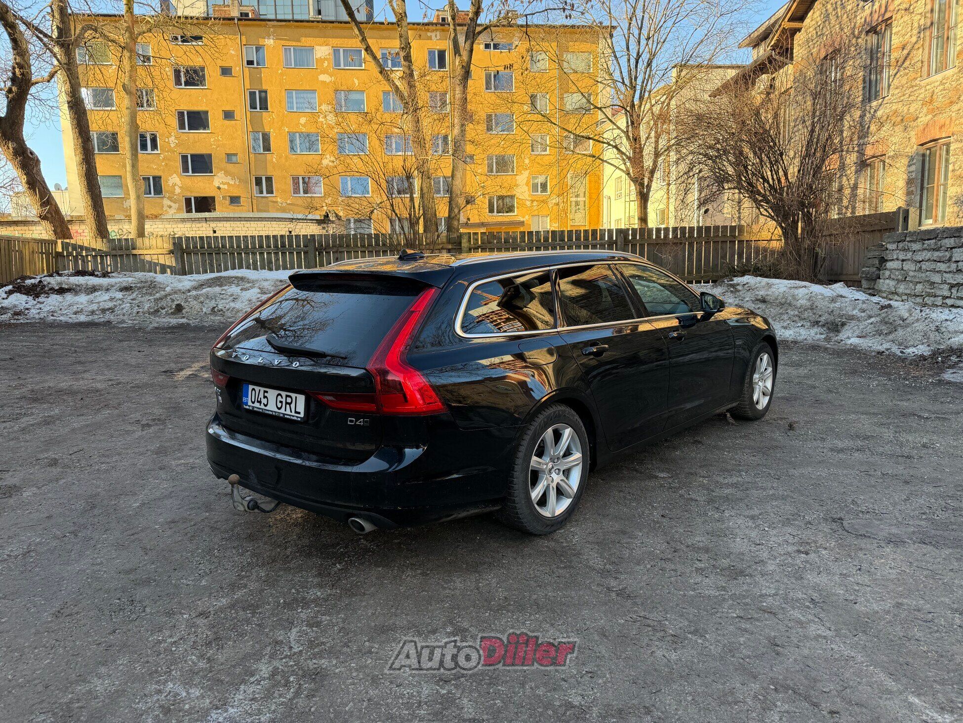 Volvo V90 2.0 140kW 2017, photo 2/3