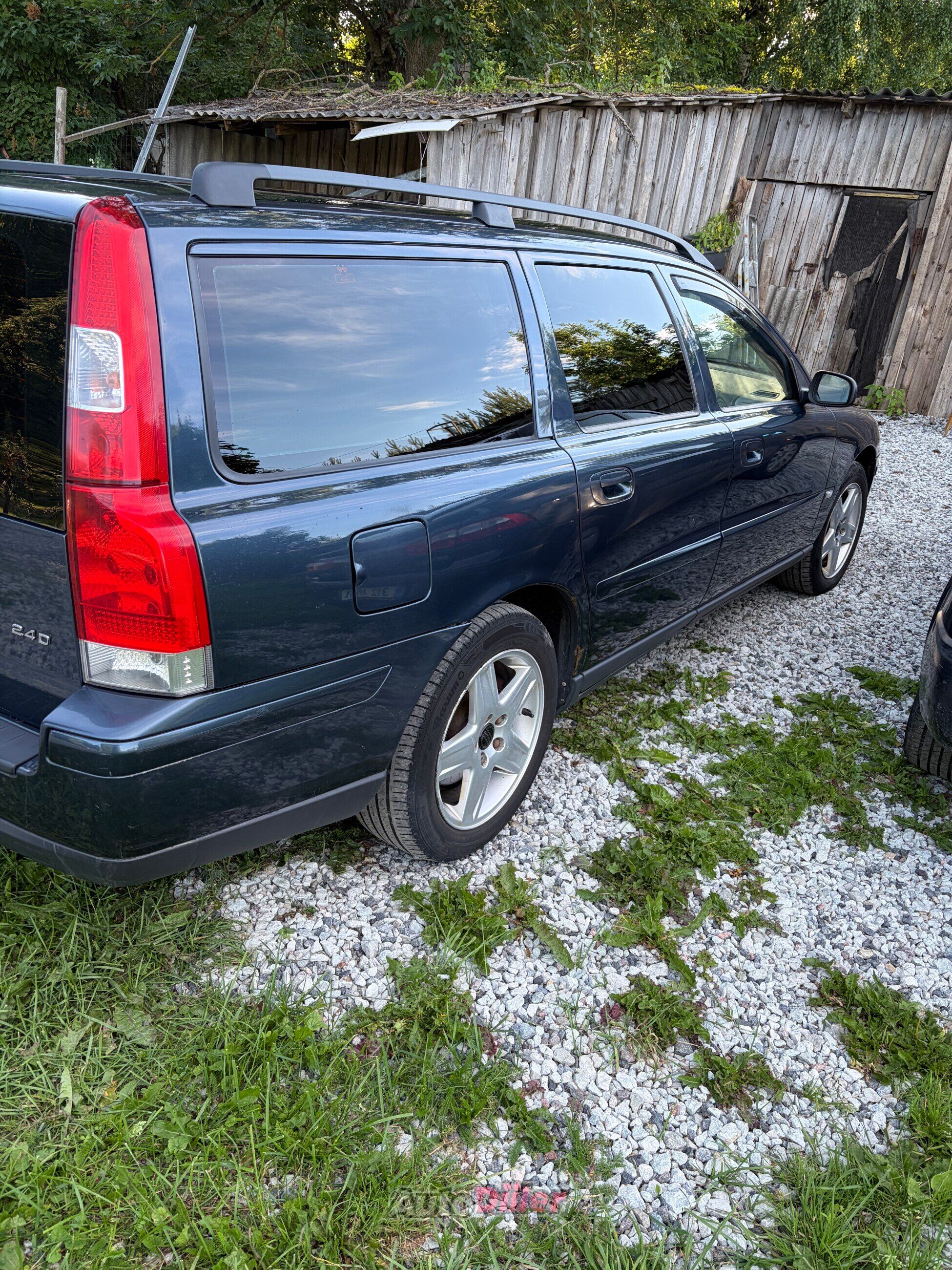 Volvo V70 2.4 120kW 2005, kuva 3/5