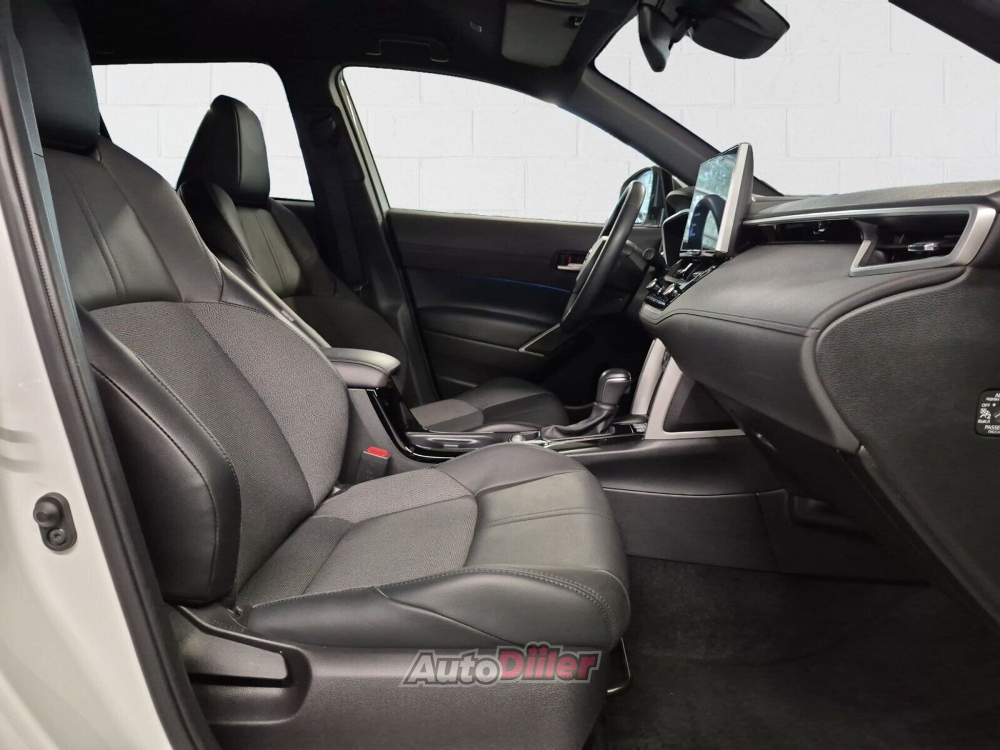 Toyota Corolla Cross 2023, photo 6/10